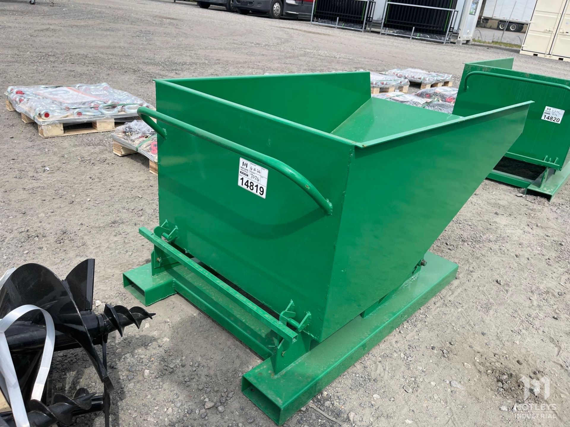 TG50 Carbon Steel Turnover Box / Hopper