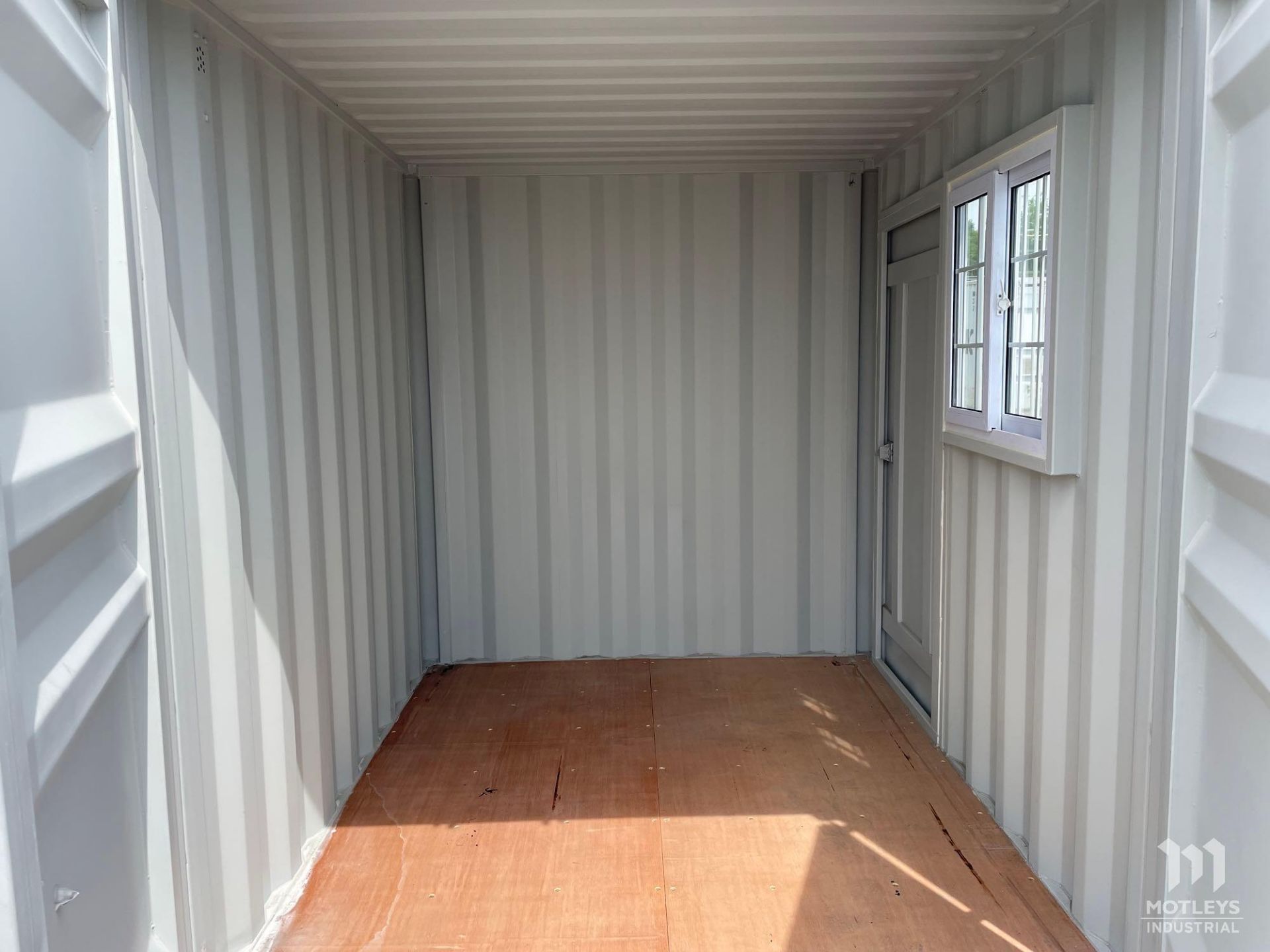 2024 9' Container - Image 5 of 8
