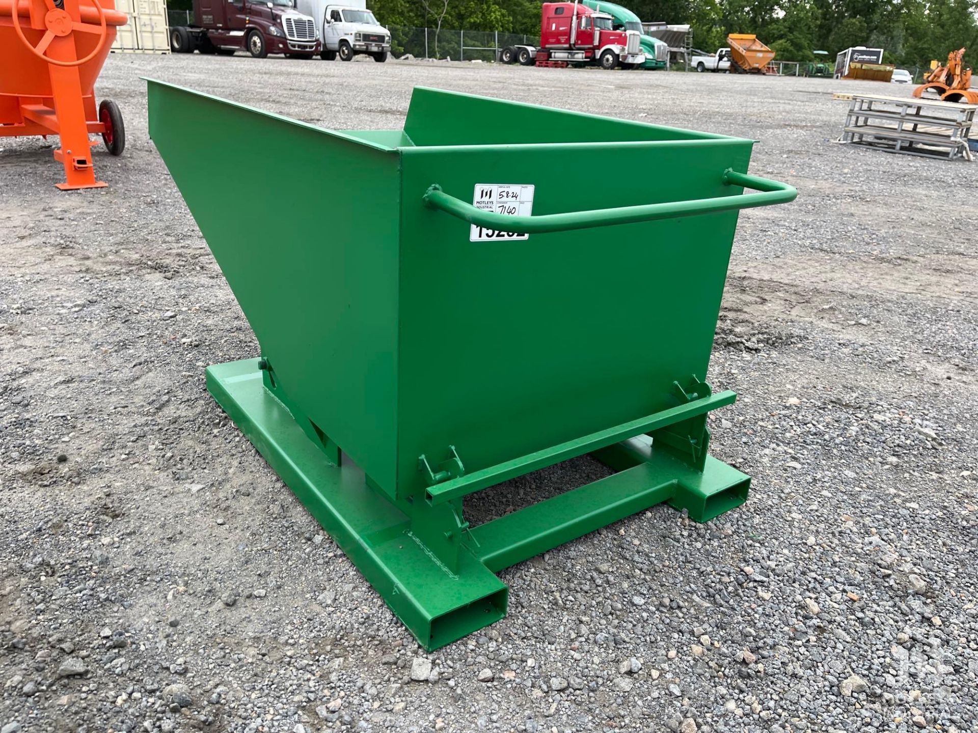 Diggit TG50 Carbon Steel Turnover Box / Hopper