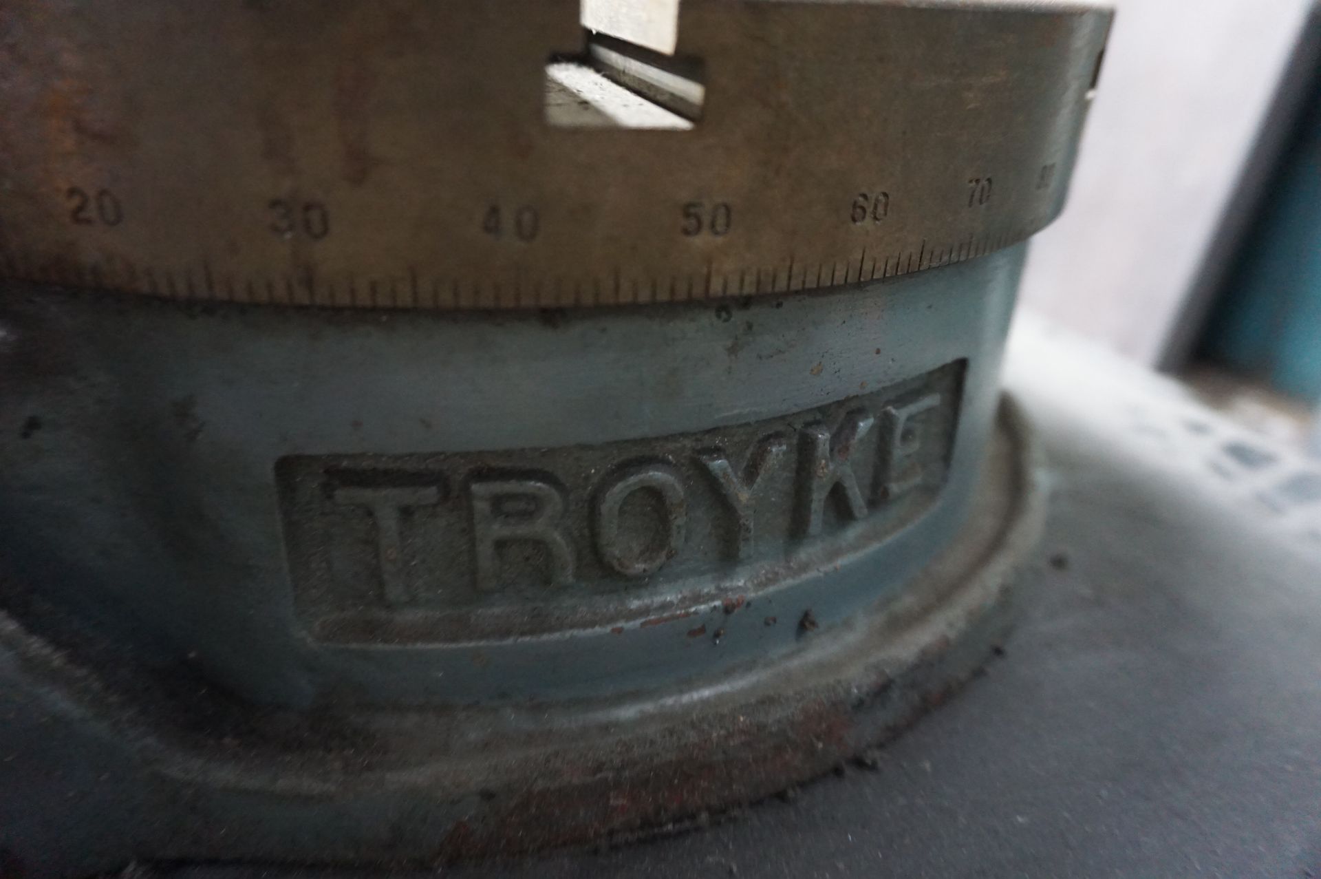 12" TROYKE MANUAL ROTARY TABLE - Image 2 of 2