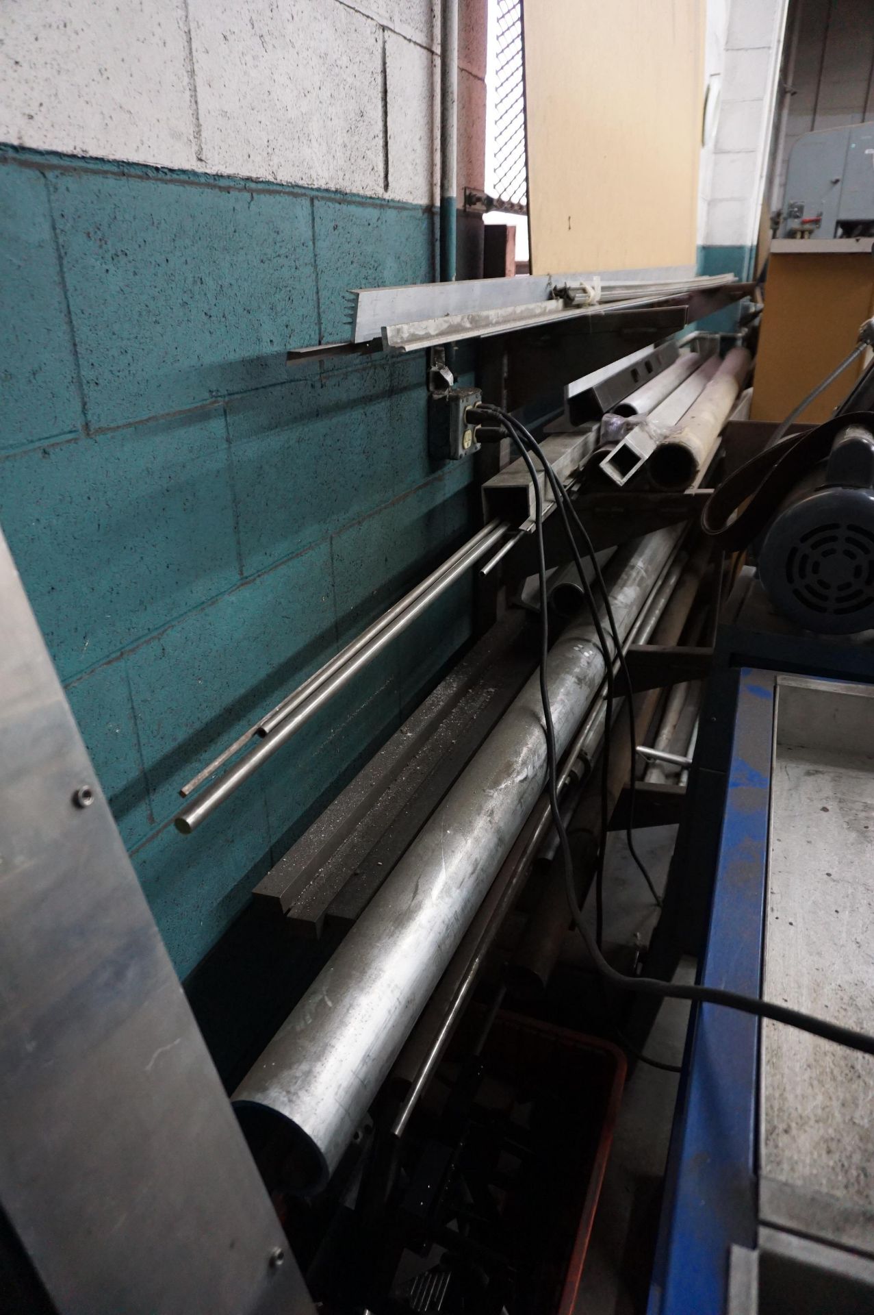 MATERIAL LOT IN WELDING ROOM TO INCLUDE: STEEL SHELVING UNIT WITH MISC. STEEL AND ALUMINUM, - Image 5 of 6