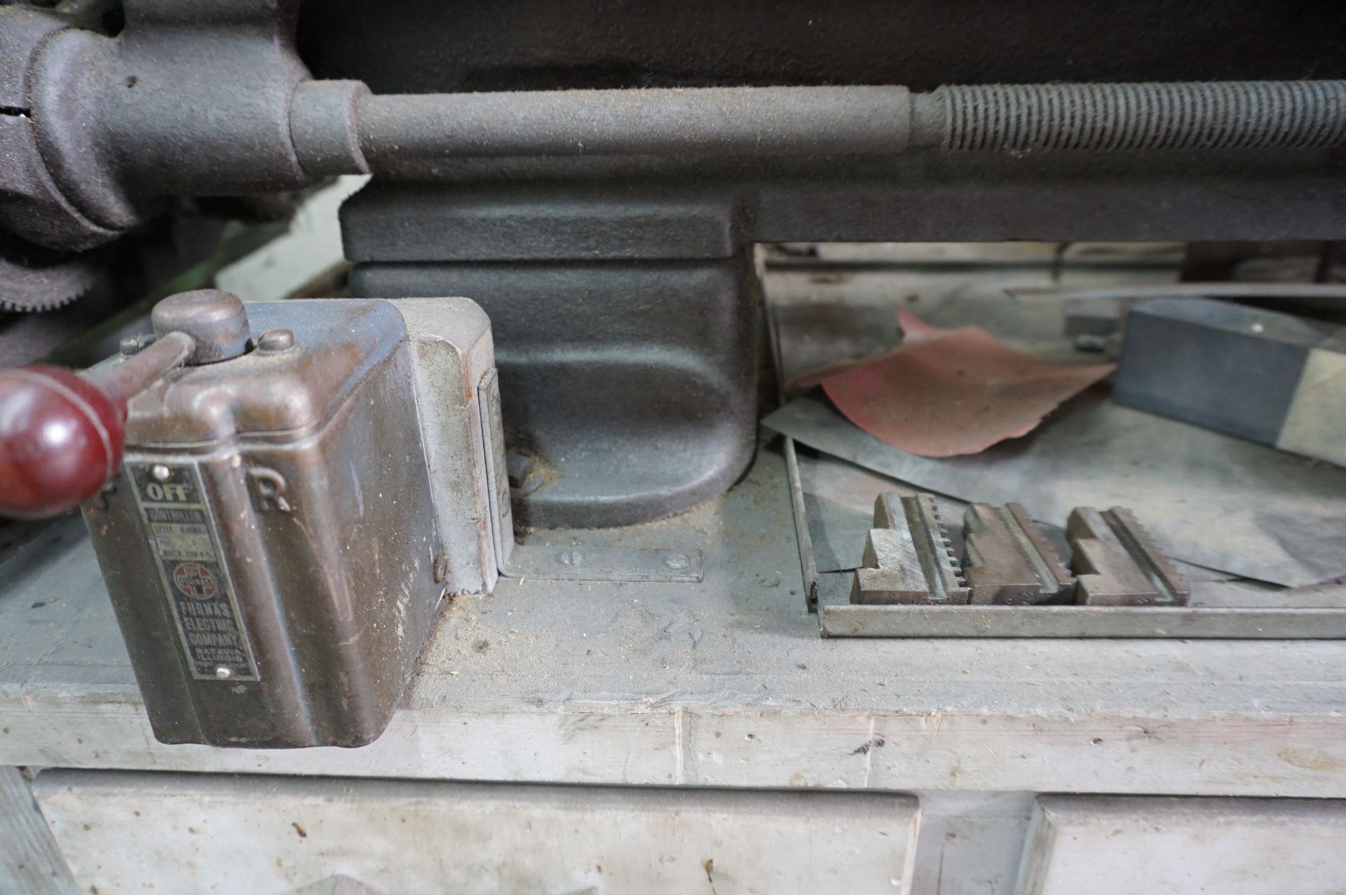 SOUTHBEND MACHINE LATHE MODEL C9-10JR, CATALOG NUMBER 41524 WITH ORGANIZER CABINET - Image 6 of 10