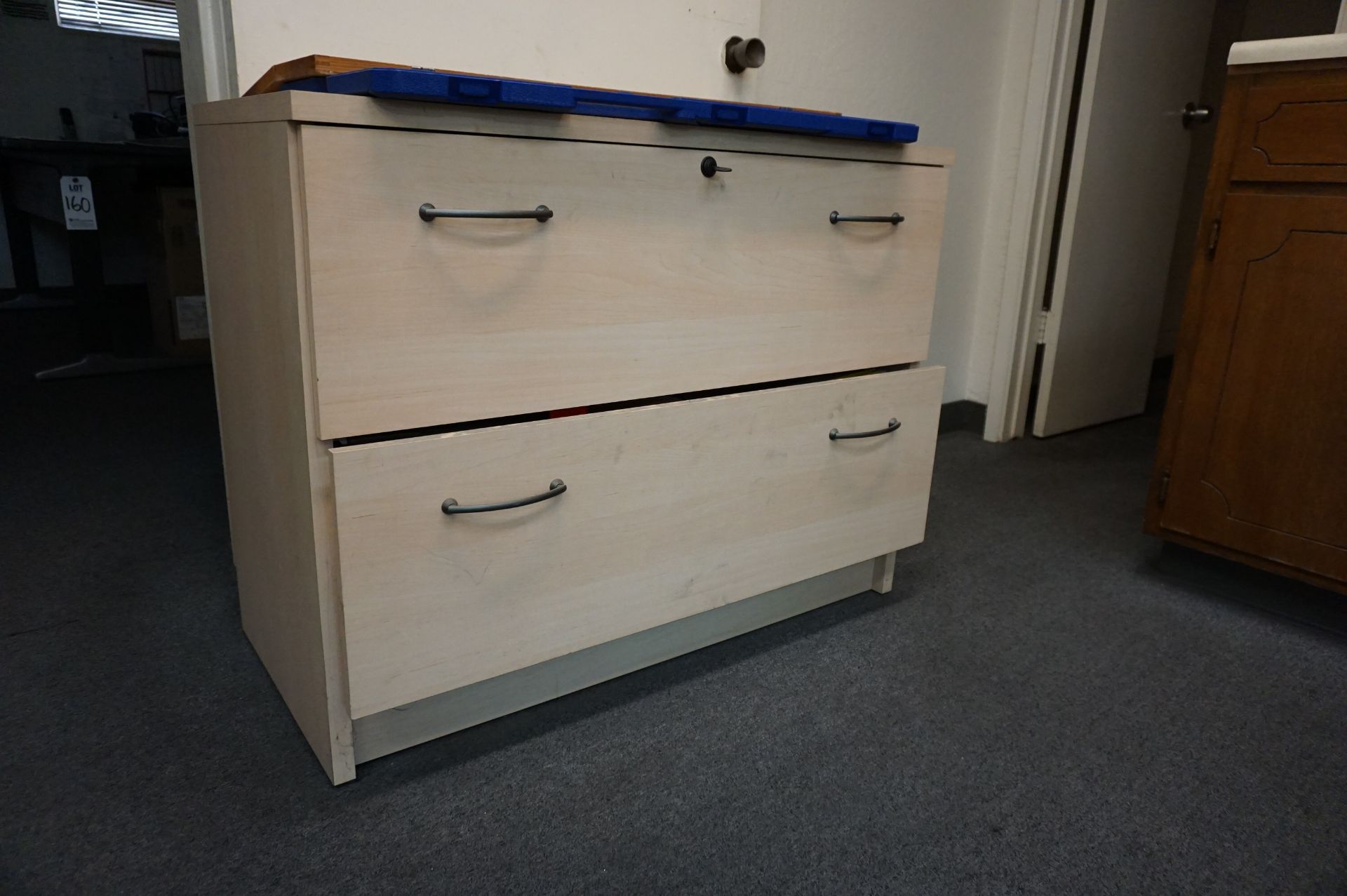 FURNITURE CONTENTS OF INSPECTION ROOM: (1) INVENTORY RACK, (1) FILE CABINET, (1) 2 DOOR STEEL - Image 2 of 4