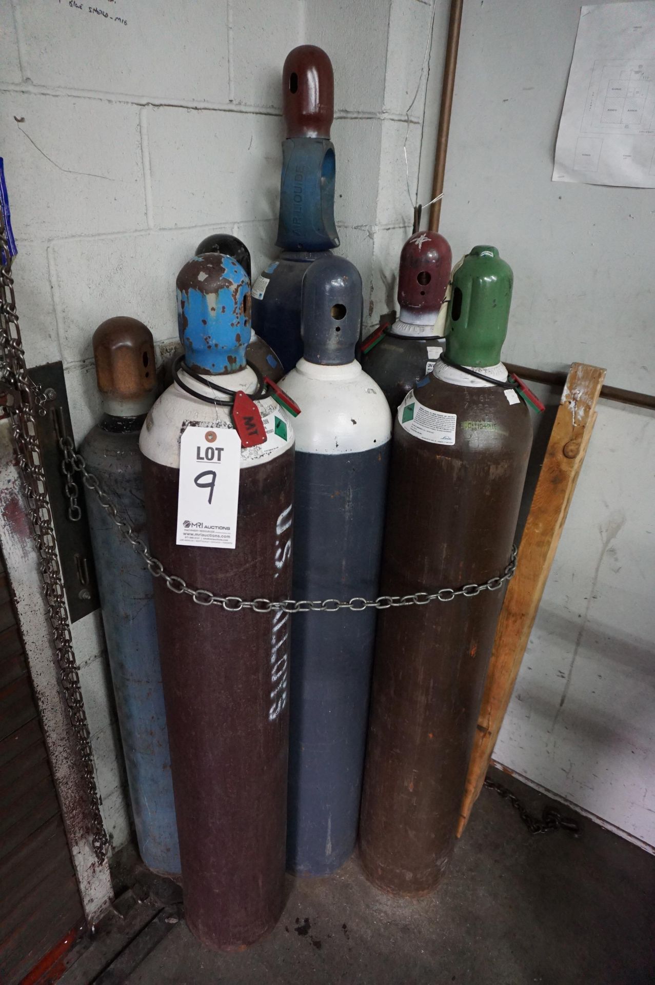 LOT TO INCLUDE: (7) MISC. WELDING TANKS ARGON, ACETYLENE, ETC VARIED SIZES