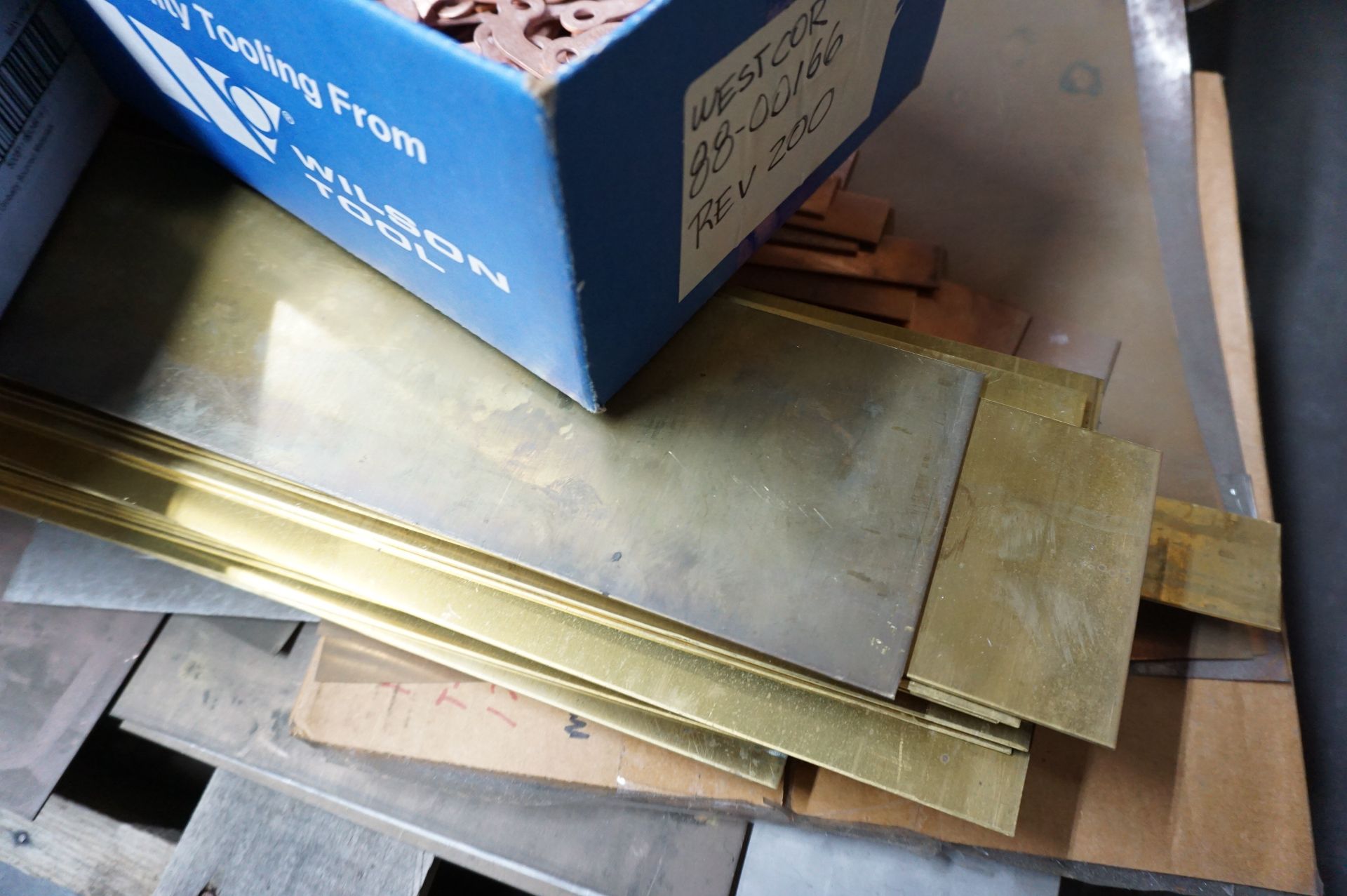 MATERIAL LOT TO INCLUDE: MISC. COPPER, BRASS, ALUMINUM, STAINLESS STEEL, AND STEEL SHEETS, VARIED - Image 14 of 14
