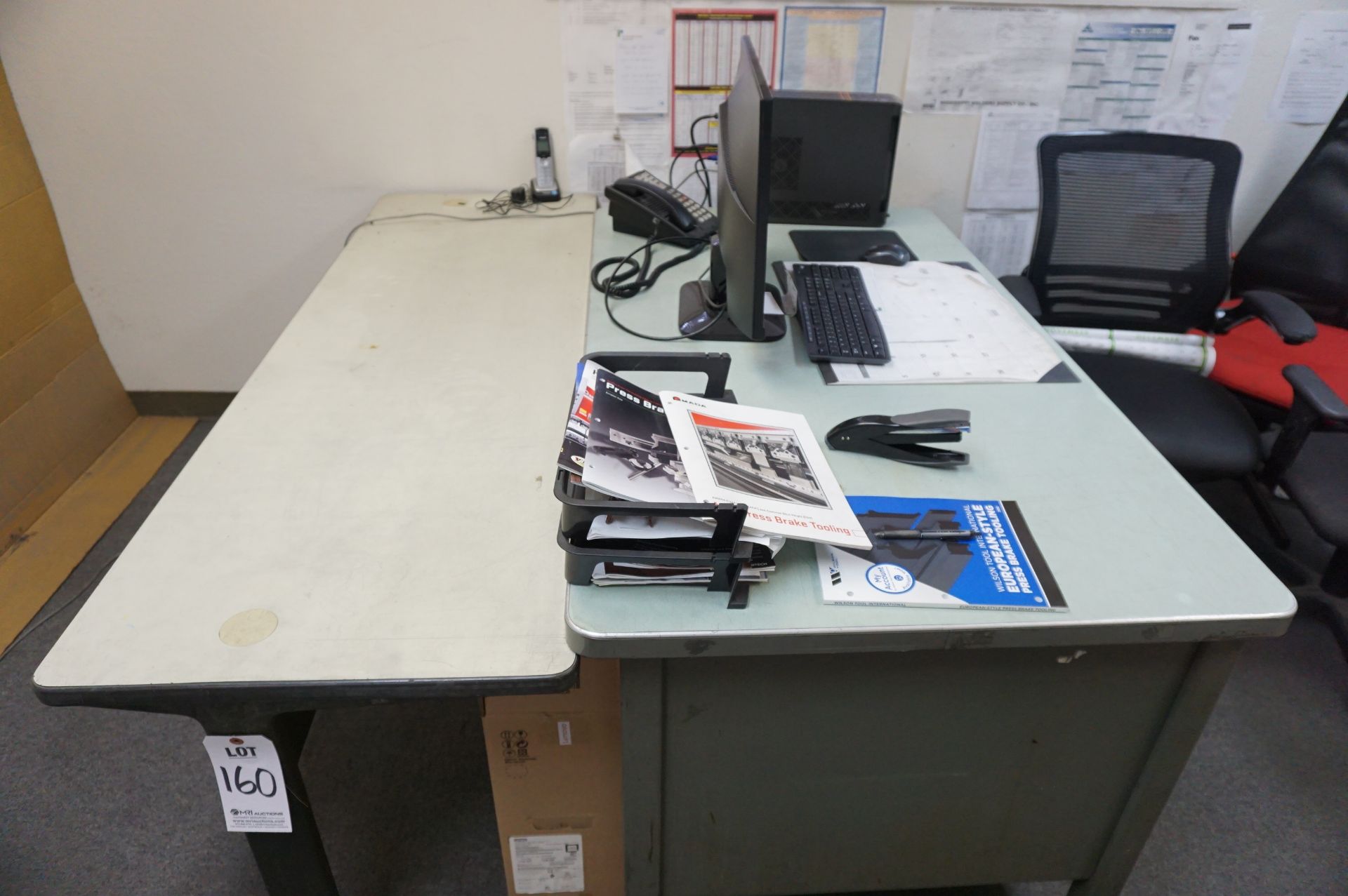 OFFICE NEAR INSPECTION WITH CONTENTS TO INCLUDE BUT NOT LIMITED TO: (3) OFFICE DESKS, (1) FILE - Bild 2 aus 10