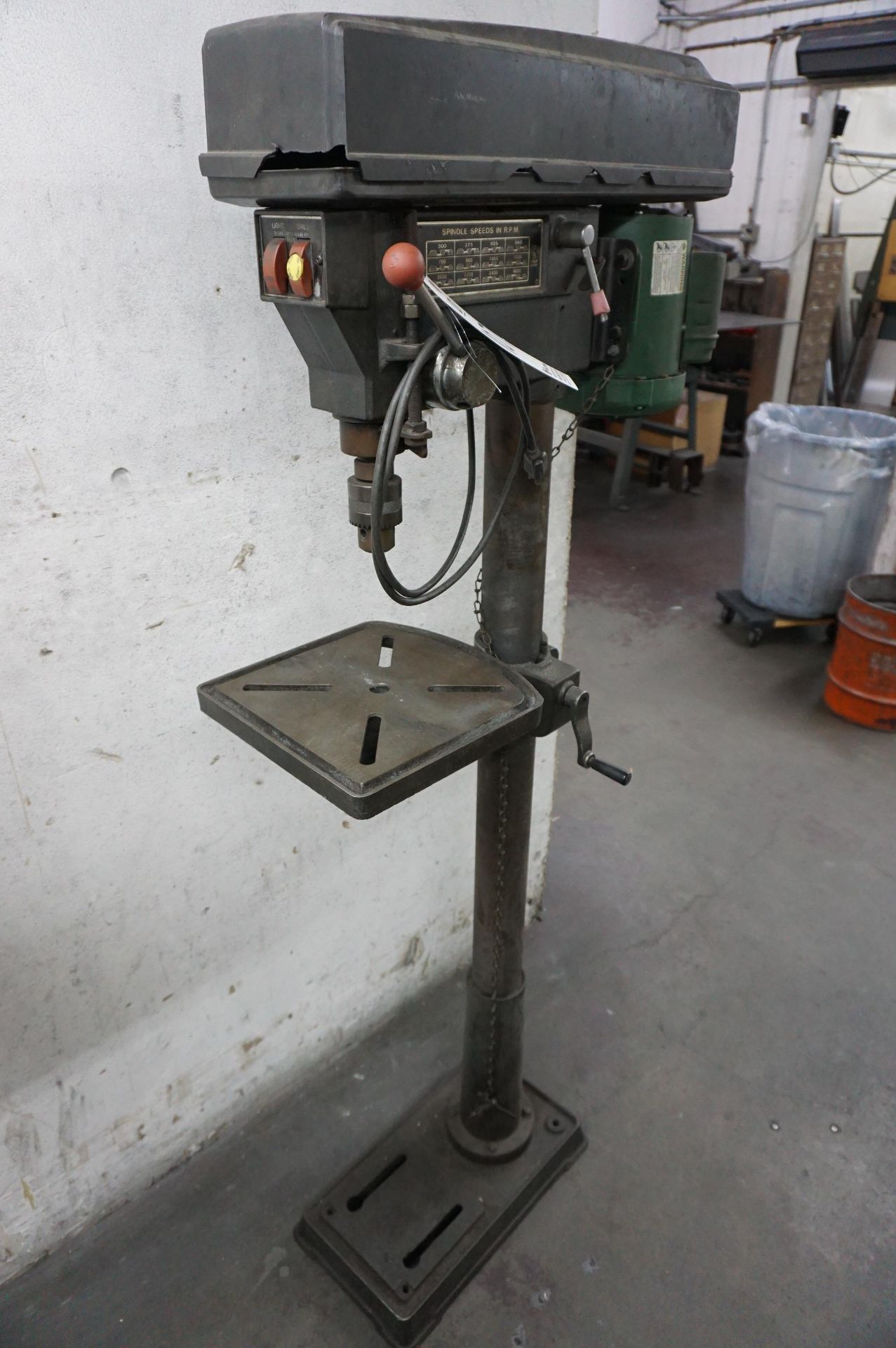 DRILL PRESS WITH CHUCK, DAYTON 1TMY3 1/2 HP MOTOR