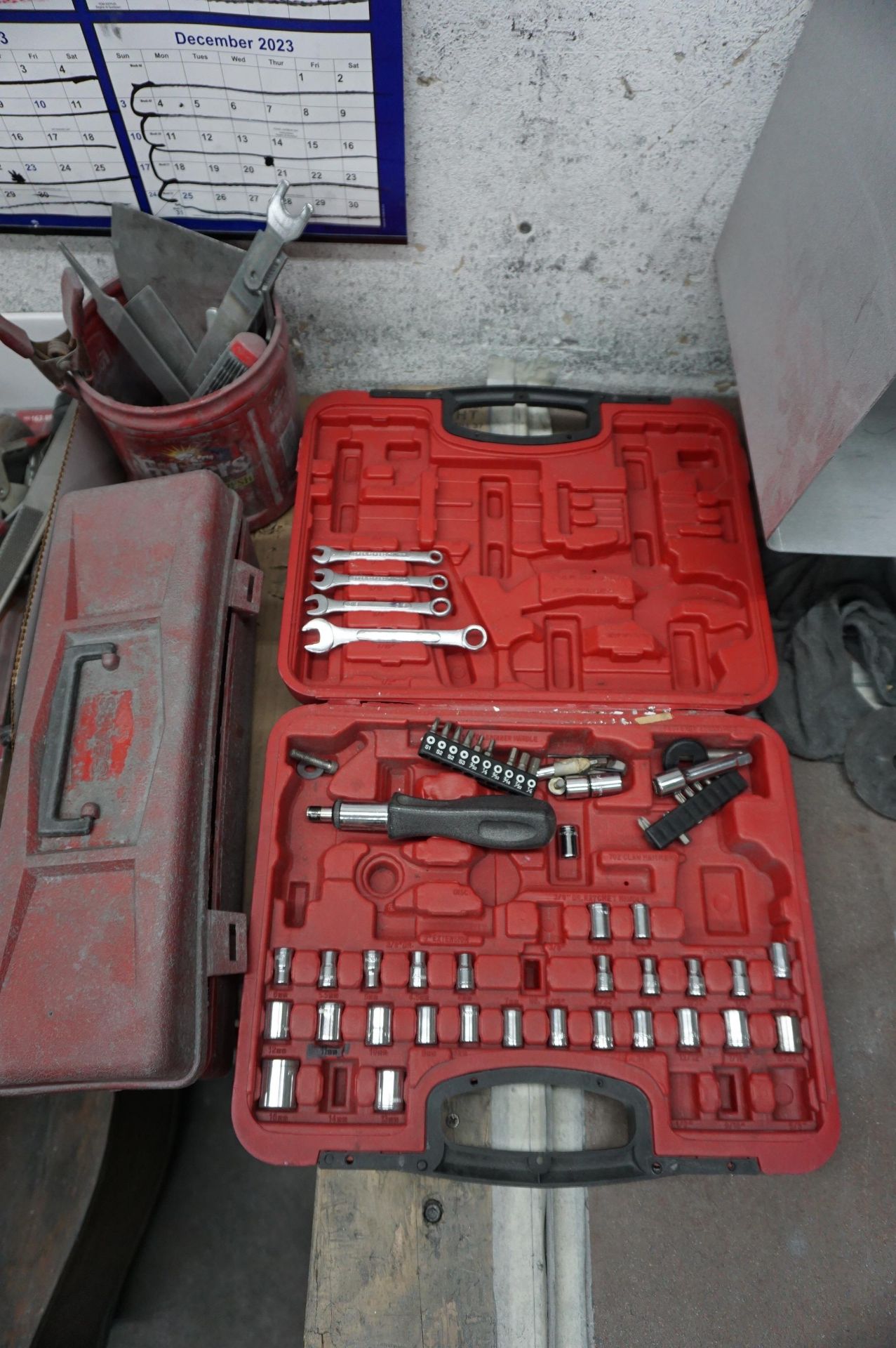 HAND TOOL LOT TO INCLUDE: MISC. FACE SHIELDS, SOCKETS, WRENCHES, PLIERS, FILES, ALAN KEYS - Image 3 of 4