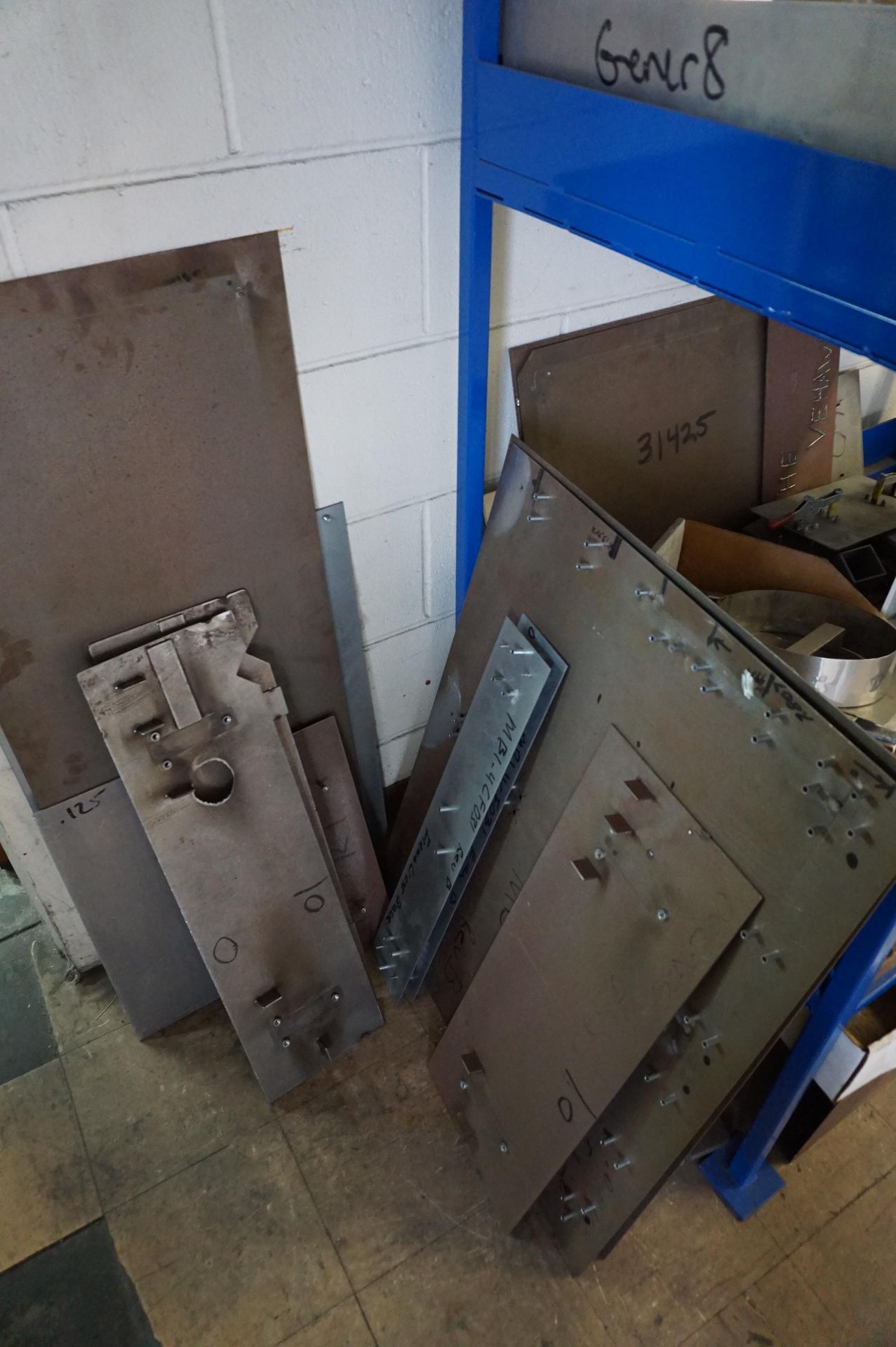 MATERIAL LOT IN WELDING ROOM TO INCLUDE: STEEL SHELVING UNIT WITH MISC. STEEL AND ALUMINUM, - Image 4 of 6