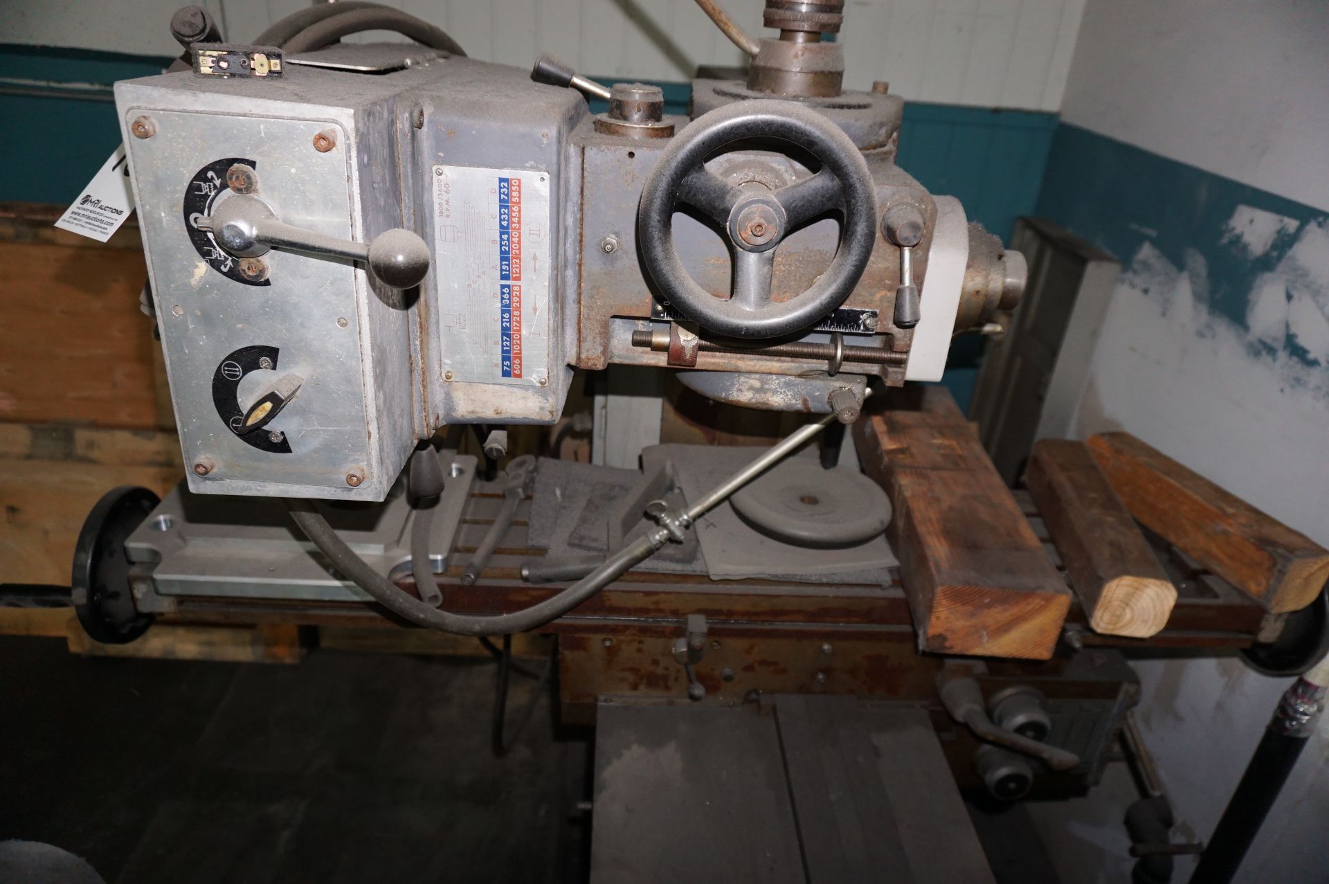 ELLIOT UNIVERSAL MILLING MACHINE, S/N BEC 015686/166 (NOT UNDER POWER) - Image 2 of 7