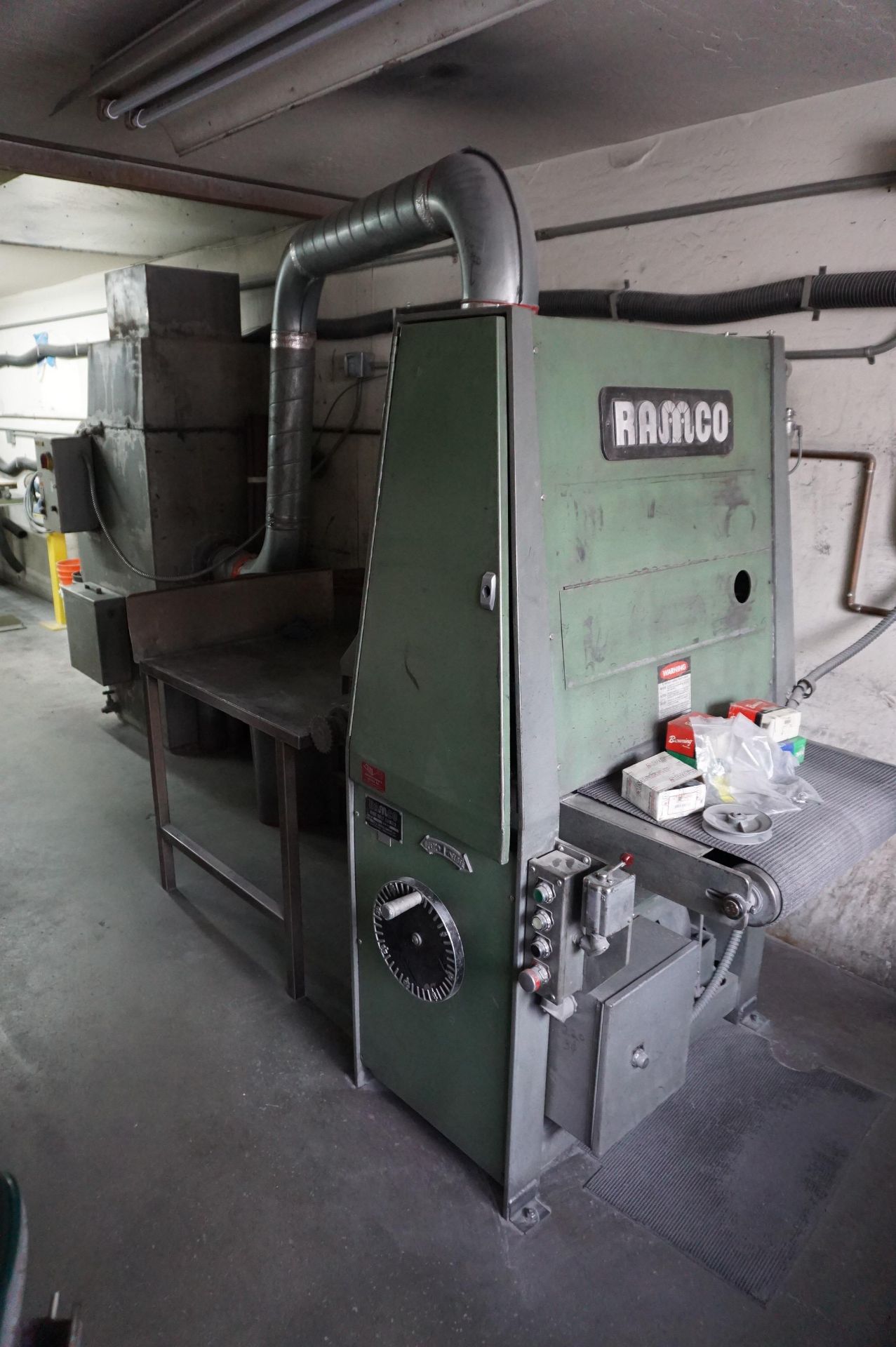 LOT TO INCLUDE: (1) RAMCO WIDE BELT SANDER MODEL 24 S/N 952, 24" WIDTH CAPACITY, (1) RAND BRIGHT - Image 3 of 10