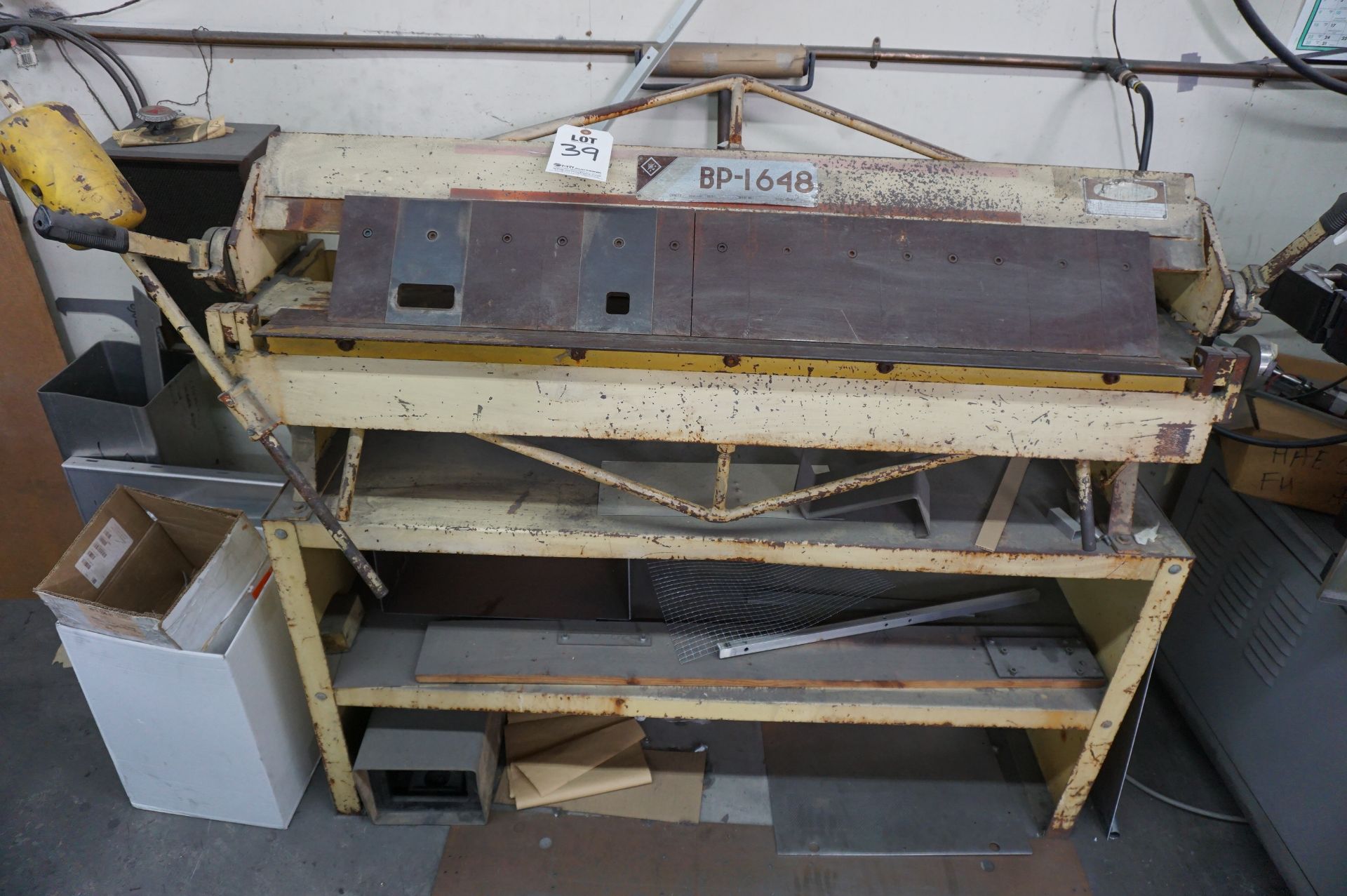 1990 JET BP-1648 BENCH BOX AND PAN BRAKE, S/N 1444, STOCK NO 750116, CAPACITY 16GA X 48", HAND BRAKE