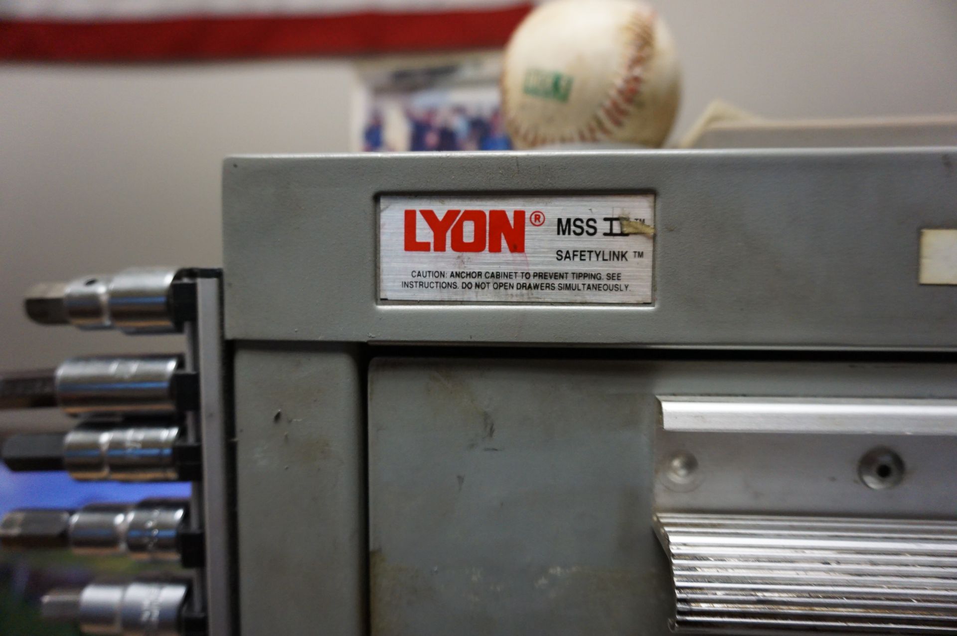 LYON MSS II SAFETY LINK 10 DRAWER INDUSTRIAL HEAVY DUTY STEEL CABINET *NO CONTENTS* - Image 2 of 2