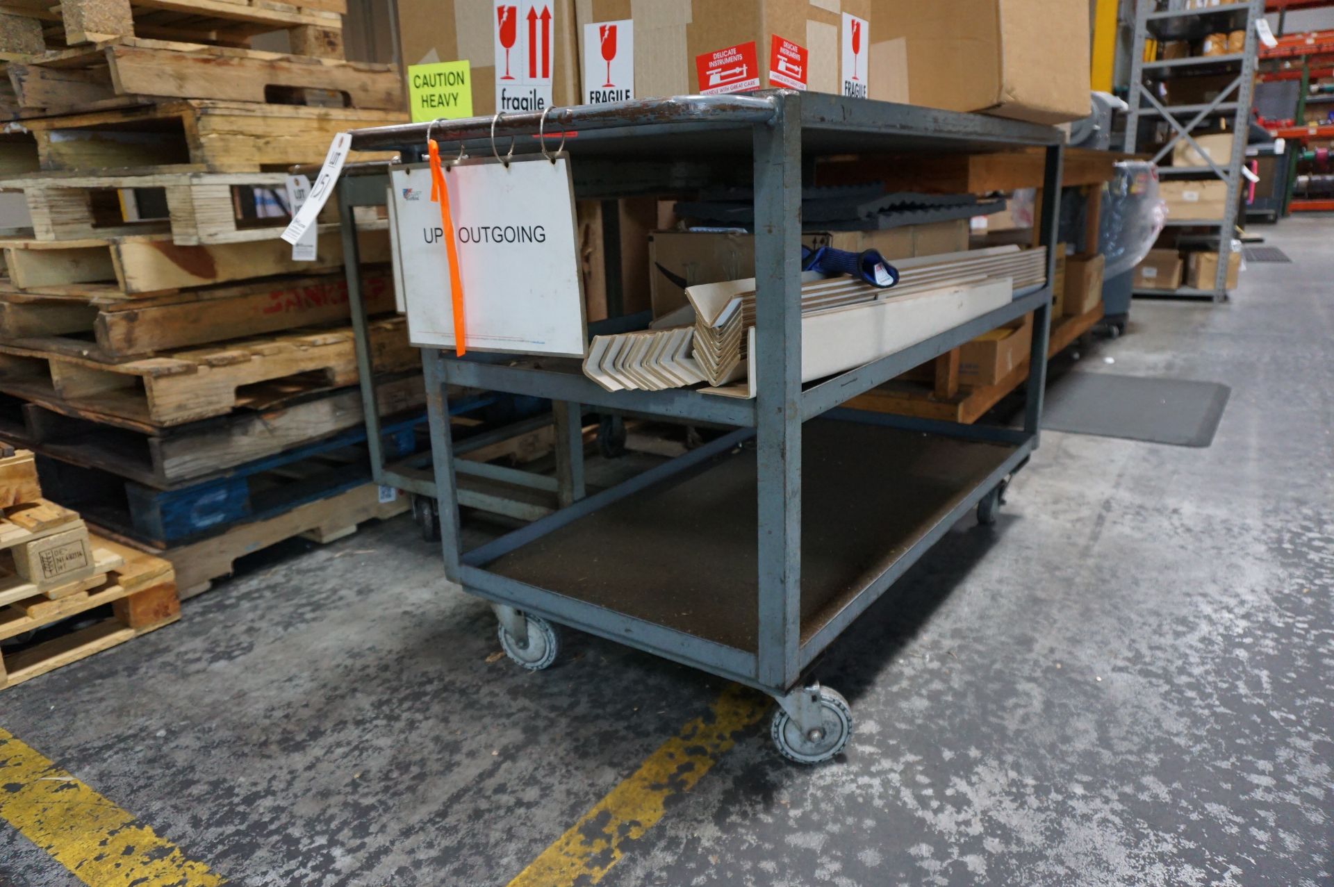SHIPPING STATION SUPPORT LOT TO INCLUDE: WOOD WORKBENCH TABLE ONLY, (2) STEEL INVENTORY CARTS - Image 2 of 5
