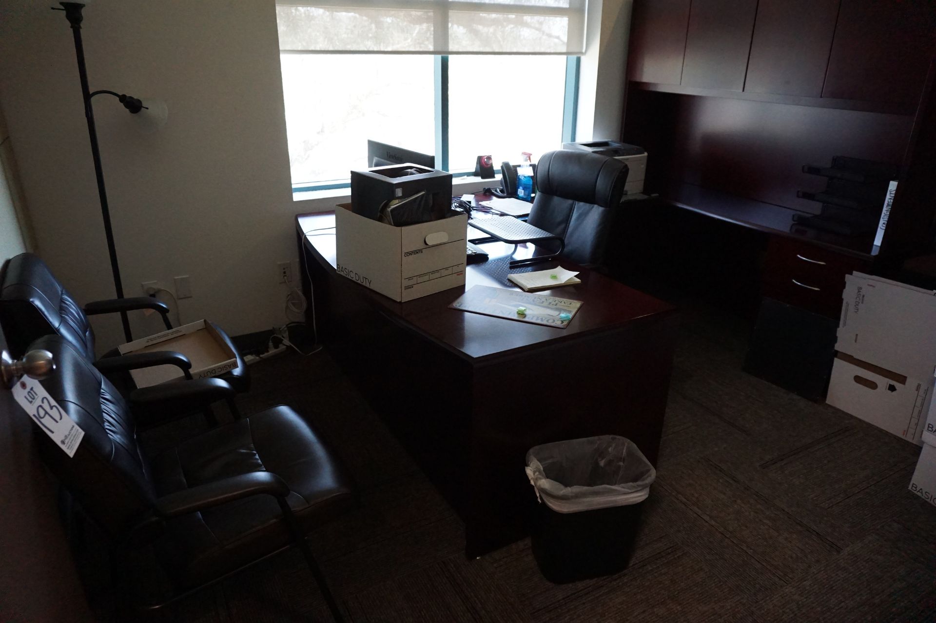 SECOND FLOOR OFFICE TO INCLUDE: HIGH END EXECUTIVE DESK, 2 MONITOR STAND KEYBOARD, EXECUTIVE - Image 2 of 4