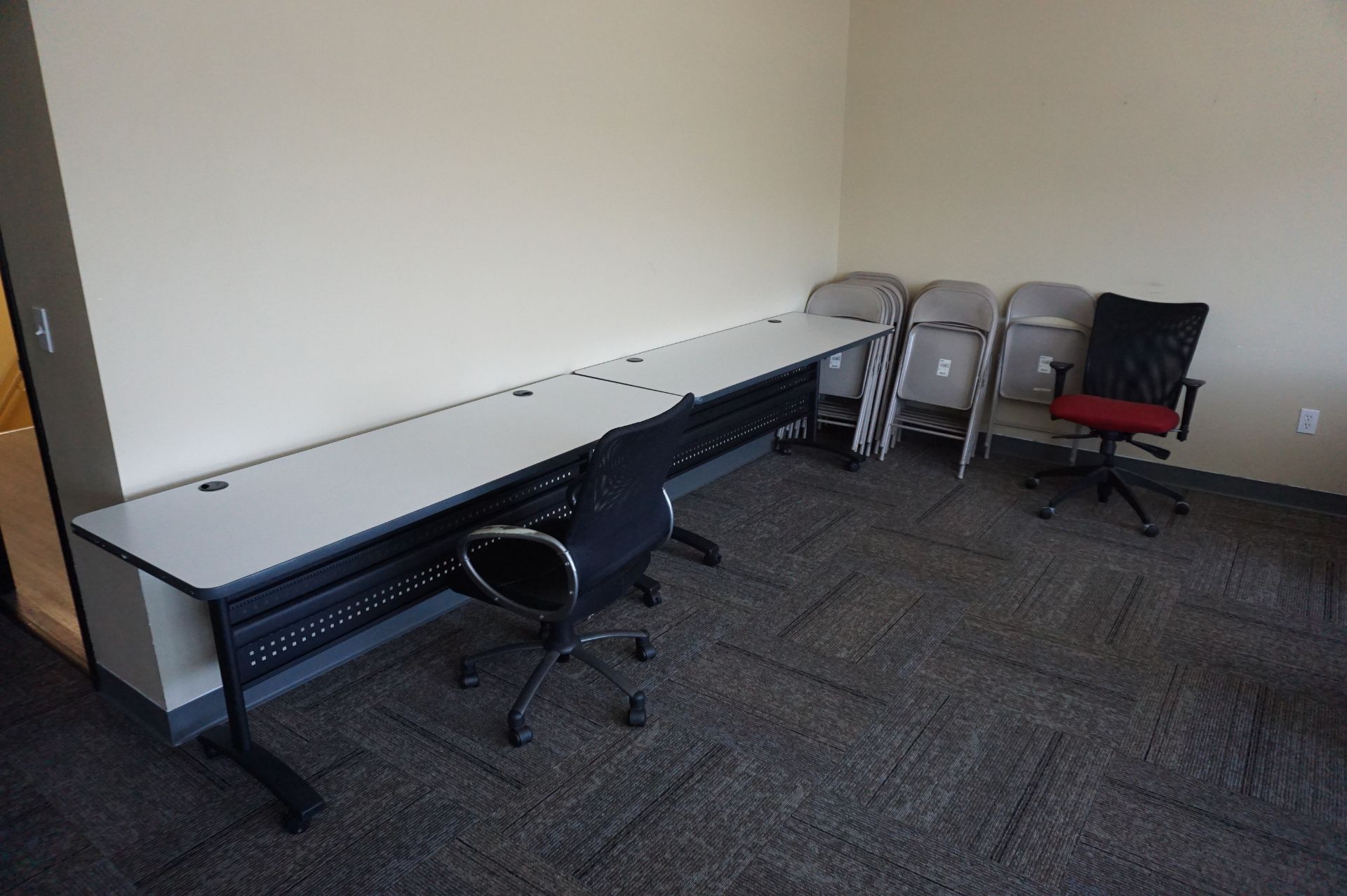 SECOND FLOOR TRAINING CLASSROOM TO INCLUDE: (1) KOBALT 2 DRAWER SHELVING UNIT, FAN, (7) TRAINING - Image 4 of 4