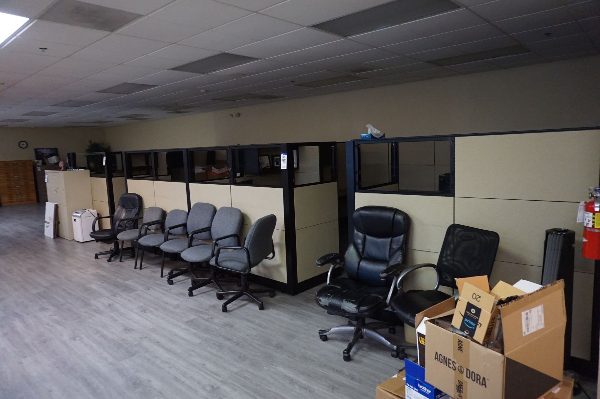 COND FLOOR LARGE OFFICE CUBICLE STATION WITH 8 WORKSTATIONS, 12' X 21' AREA TO INCLUDE DESKS, FILE