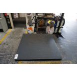 5' X 5' PALLET PLATE FOR SHIPPING, LP7510A DIGITAL READ OUT *LATE PICK UP*