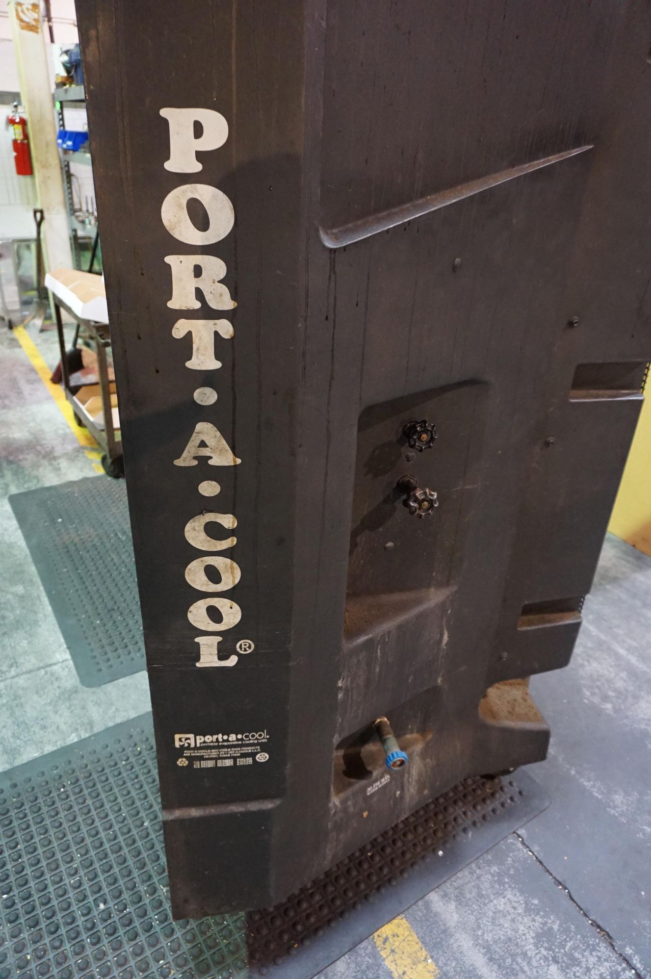 PORT-A-COOL 48" X 48"PORTABLE EVAPORATIVE COOLING FAN, MULTI SPEED - Image 3 of 7