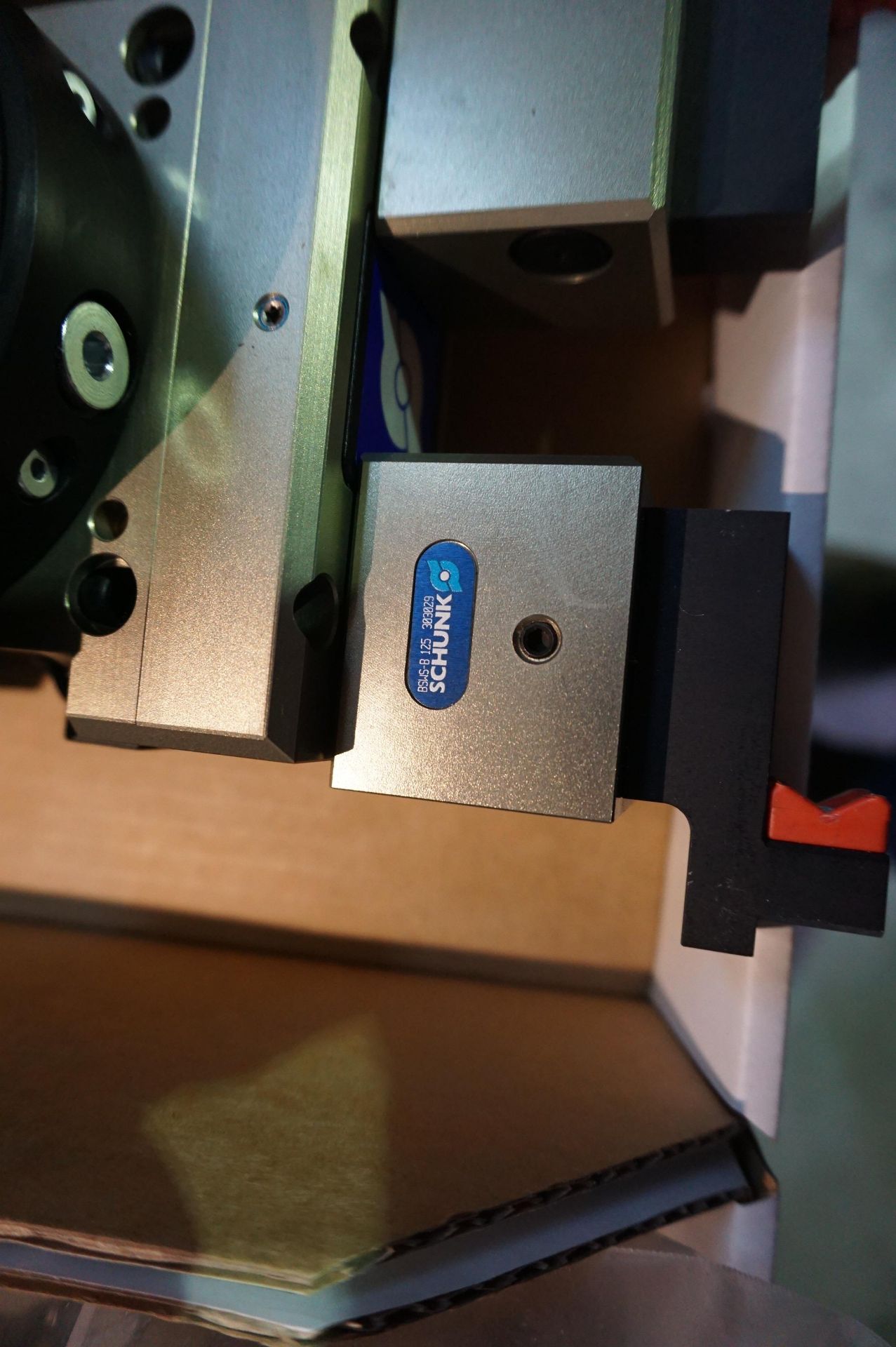 SCHUNK ELECTRIC GRIPPER ASSEMBLY FOR ROBOT, CELLRO 2 JAW DUAL GRIPPER, WITH GRIP EXTENSIONS - Image 3 of 3