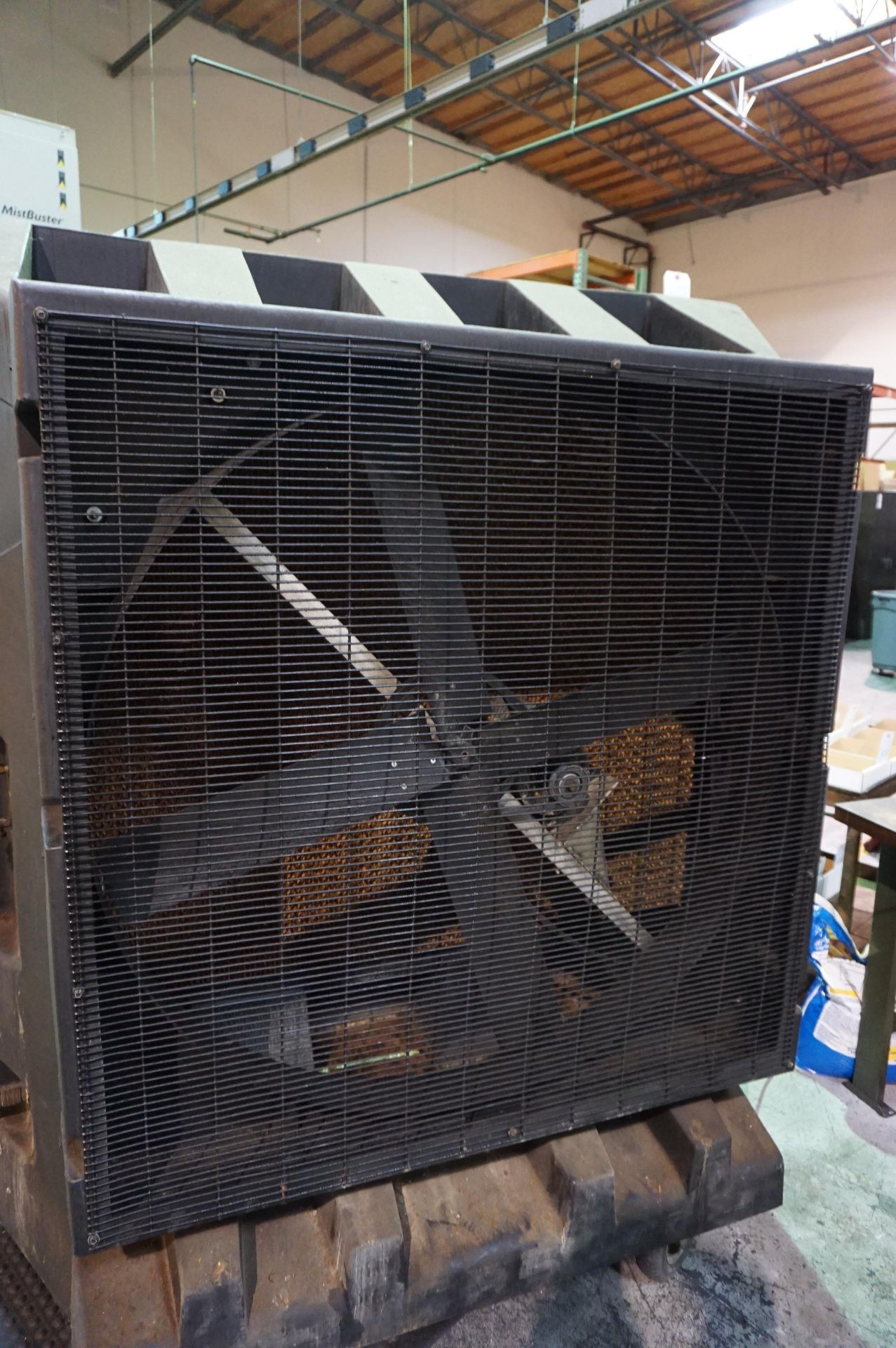 PORT-A-COOL 48" X 48"PORTABLE EVAPORATIVE COOLING FAN, MULTI SPEED - Image 5 of 7