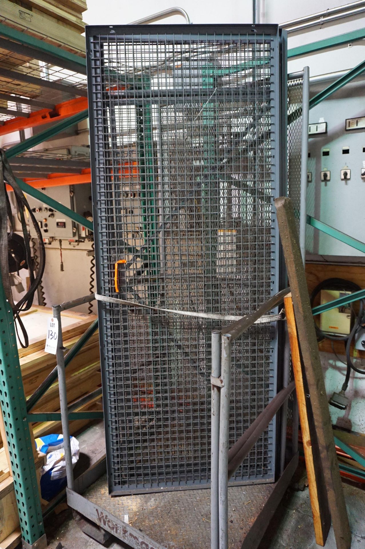 FORKLIFT WORKMASTER MAN CAGE, WITH STRAPS AND INVENTORY CAGE *LATE PICK UP* - Image 2 of 2