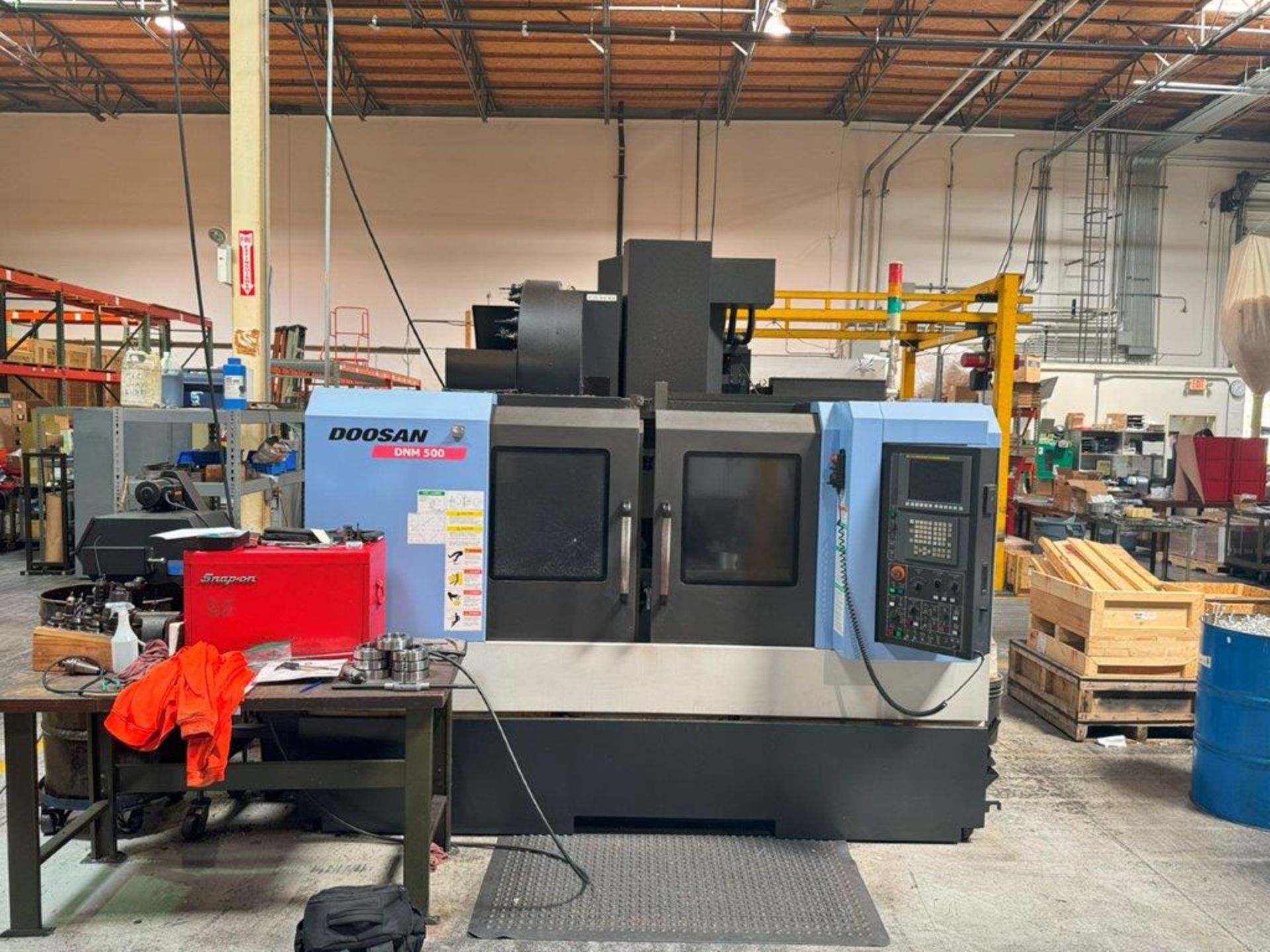 2013 DOOSAN DNM 500 CNC VERTICAL MACHINING CENTER, 9118 APPROX RUN TIME AS OF MAY 9 2024, 8,000 - Image 2 of 20