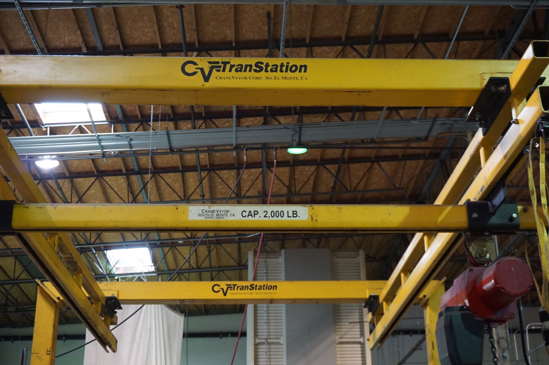 CRANEVEYOR TRANSTATION STAND ALONE BRIDGE CRANE 1 TON CAPACITY, WITH LITTLE MULE 480V ELECTRIC HOIST - Image 6 of 9