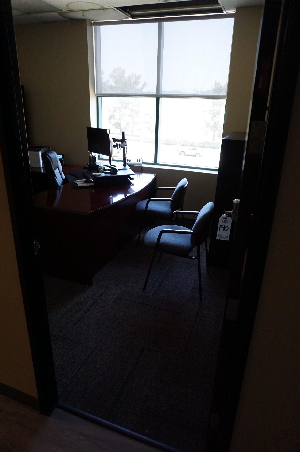 SECOND FLOOR OFFICE TO INCLUDE: HIGH END EXECUTIVE DESK, 2 MONITOR STAND KEYBOARD, EXECUTIVE - Image 2 of 6