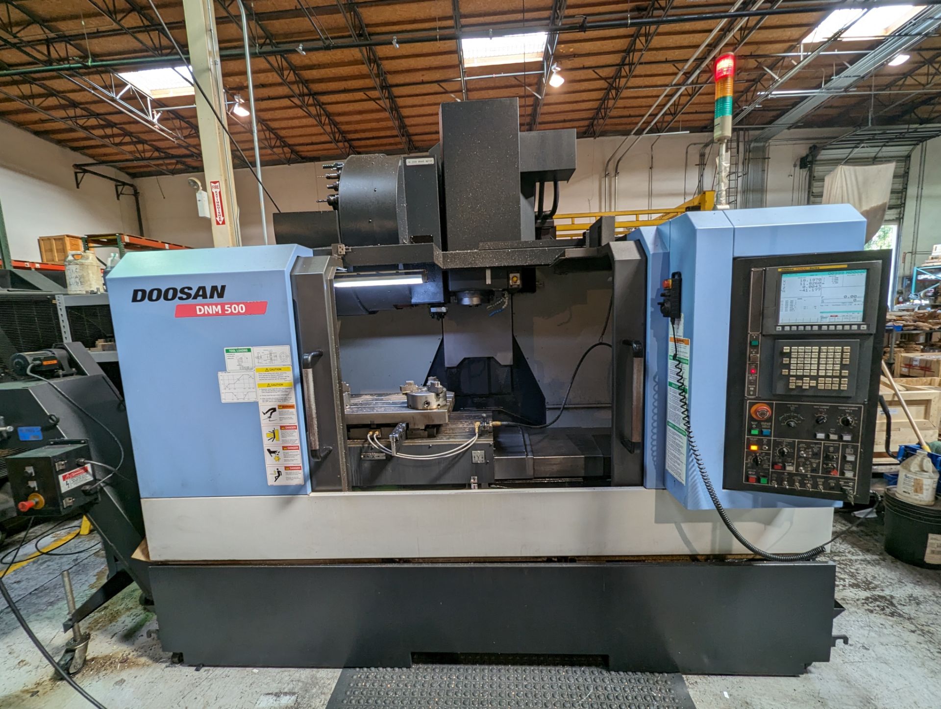 2013 DOOSAN DNM 500 CNC VERTICAL MACHINING CENTER, 9118 APPROX RUN TIME AS OF MAY 9 2024, 8,000