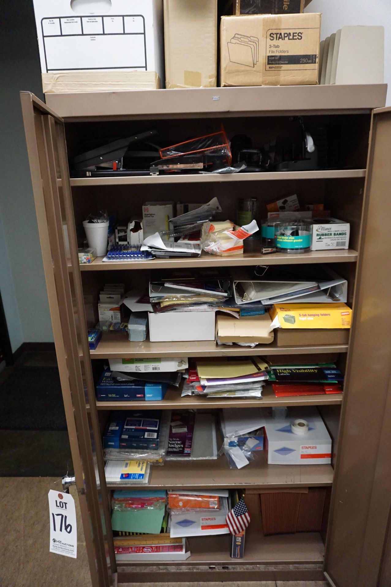 CONTENTS OF BREAKROOM IN OFFICES, FIRST FLOOR TO INCLUDE: TABLE, FOLDING CHAIRS, REFRIGERATOR, - Image 12 of 12