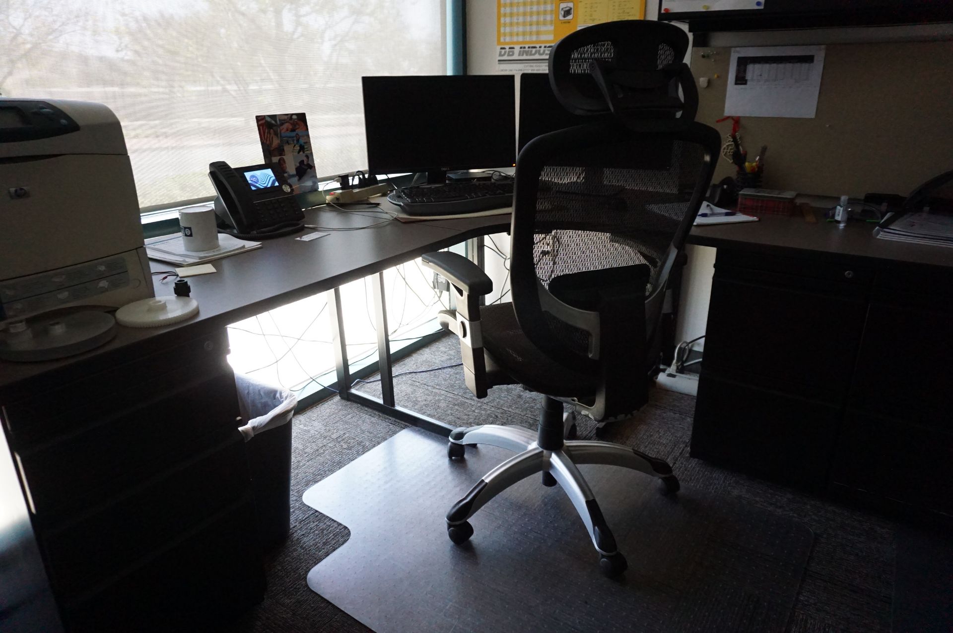 CONTENTS OF FIRST FLOOR OFFICE TO INCLUDE: (2) L DESKS, DUAL MONITOR STAND WITH MONITORS, (2) OFFICE - Image 7 of 9