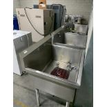 (3x) Stainless Steel Sinks