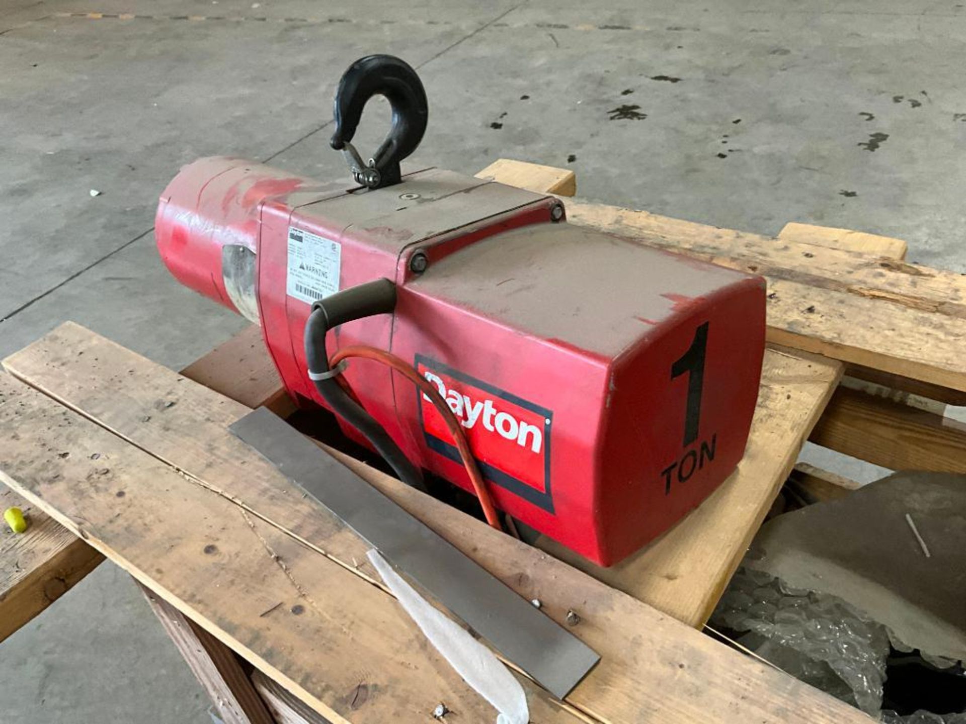 Dayton 1-Ton Hoist, Model 3TB94, Power Supply, 460/3/60, Harrington 1-Ton Hoist, Lot No. ER1A 79SY37 - Image 15 of 21