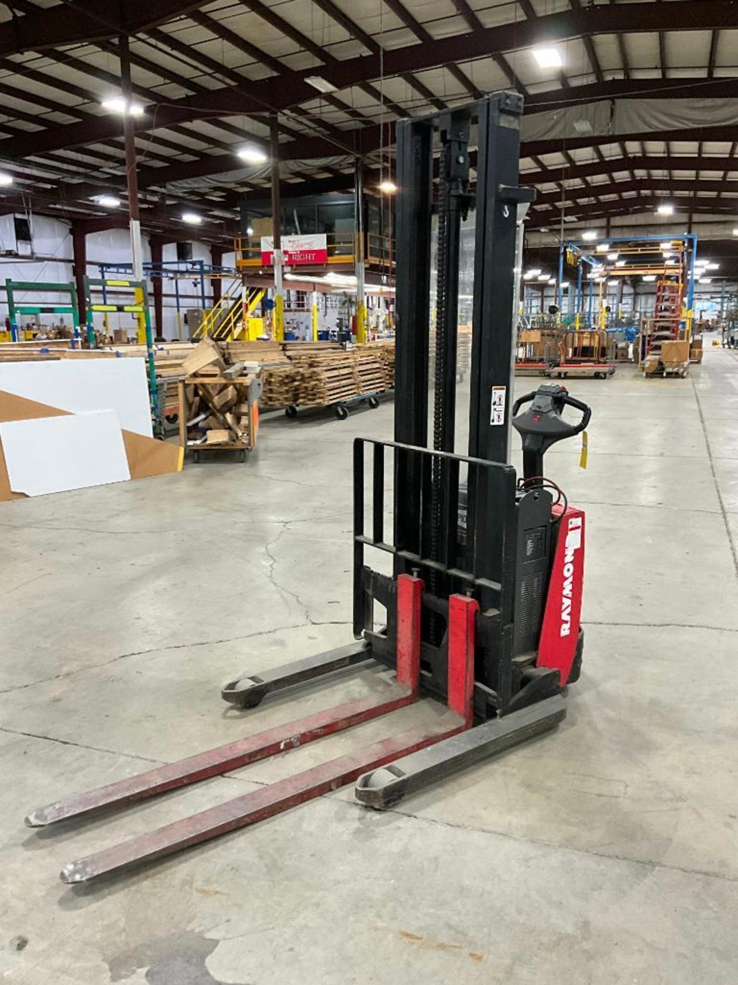 Raymond Walkie Pallet Stacker, Model RAS25 - Image 4 of 26