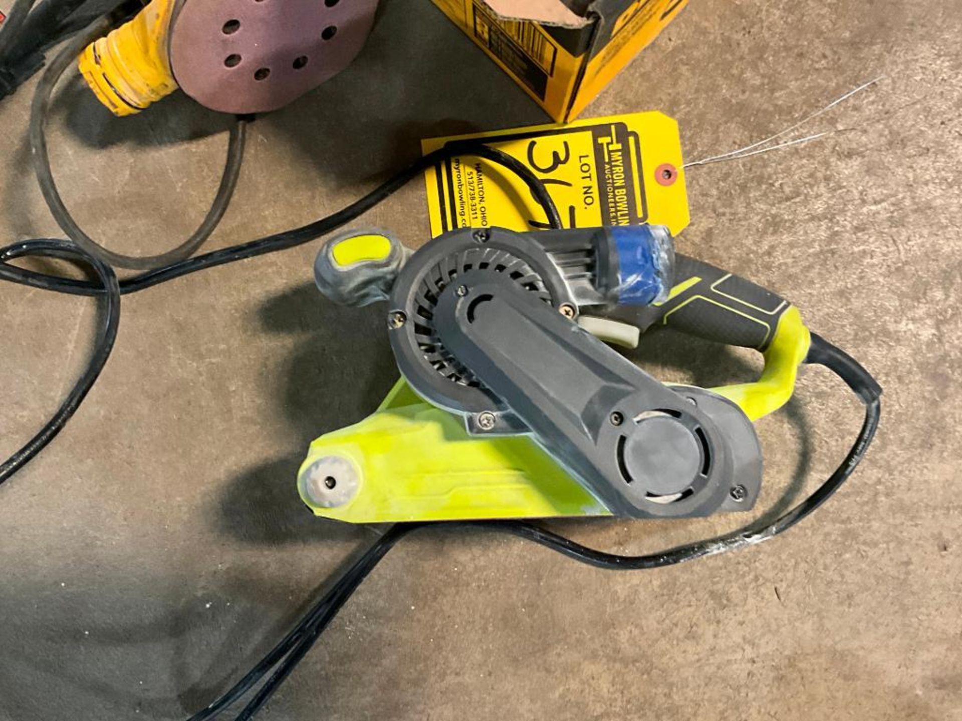 Ryobi BE319 Belt Sander, Dewalt DWE6421 Orbit Palm Sander - Image 4 of 12