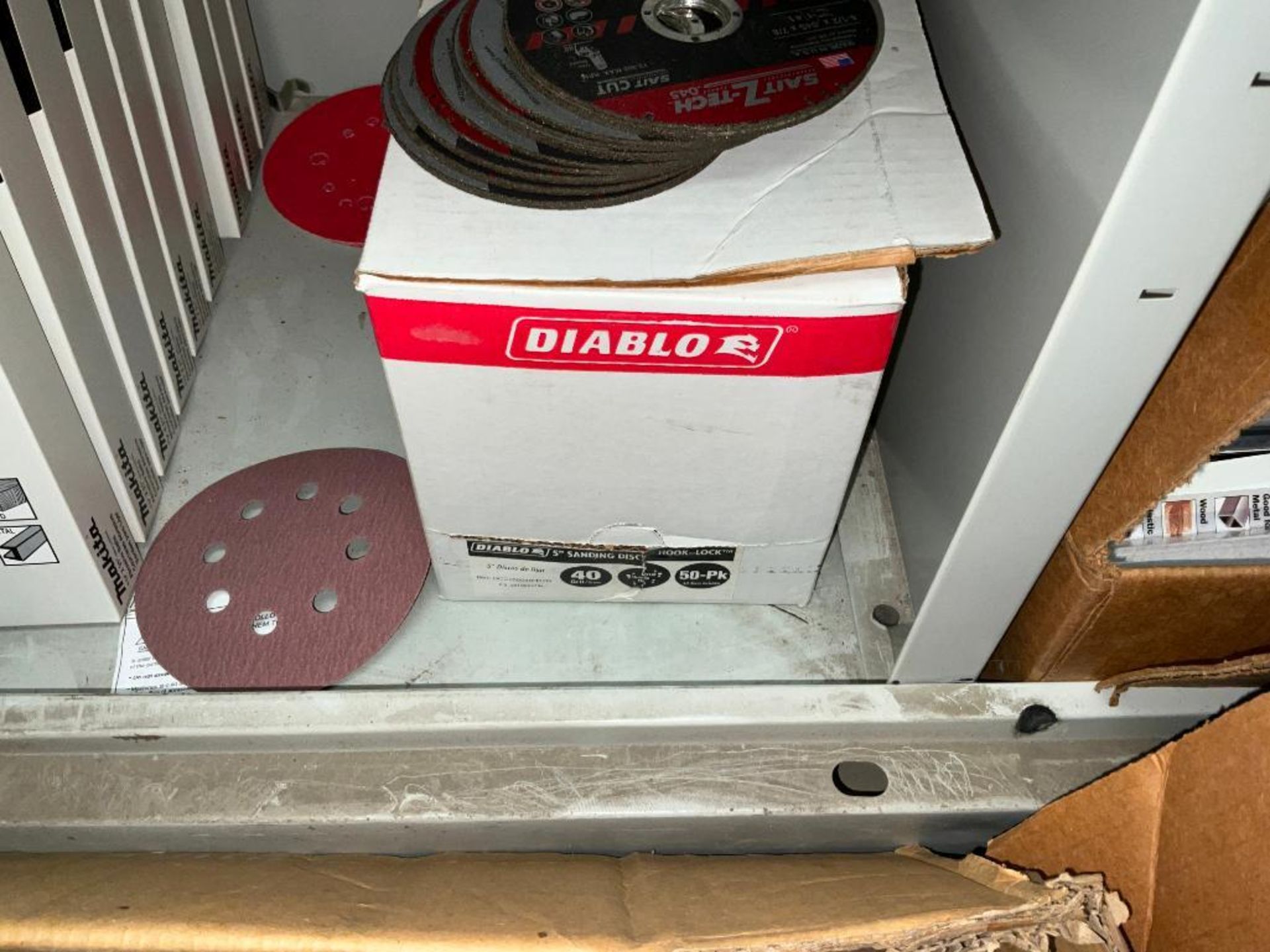 Cabinet, Hole Saws, Sandling Disk, Twist Drill Bits, Aircraft Length Drill Bit, Cut-Off Grinder Disc - Image 34 of 44