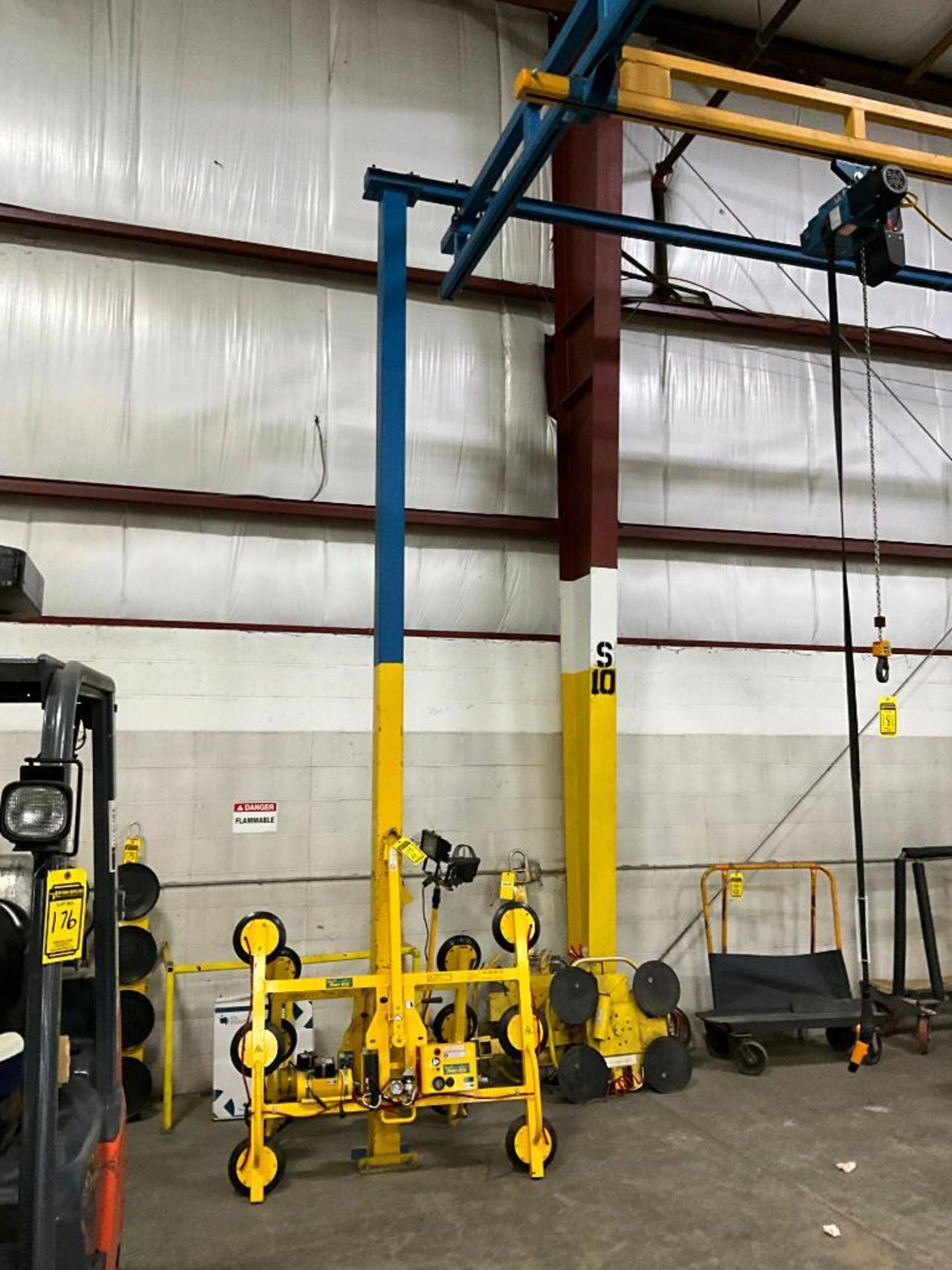 Gorbel Freestanding Crane System, 1,000 LB. Bridge Crane, 16' H x 17' 8" W x 22' 6 " D - Image 5 of 20