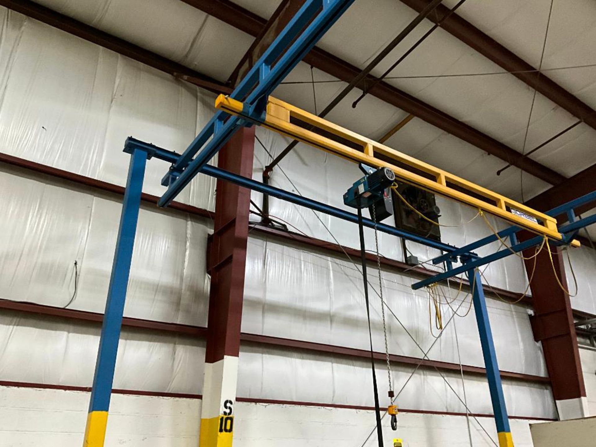 Gorbel Freestanding Crane System, 1,000 LB. Bridge Crane, 16' H x 17' 8" W x 22' 6 " D - Image 9 of 20