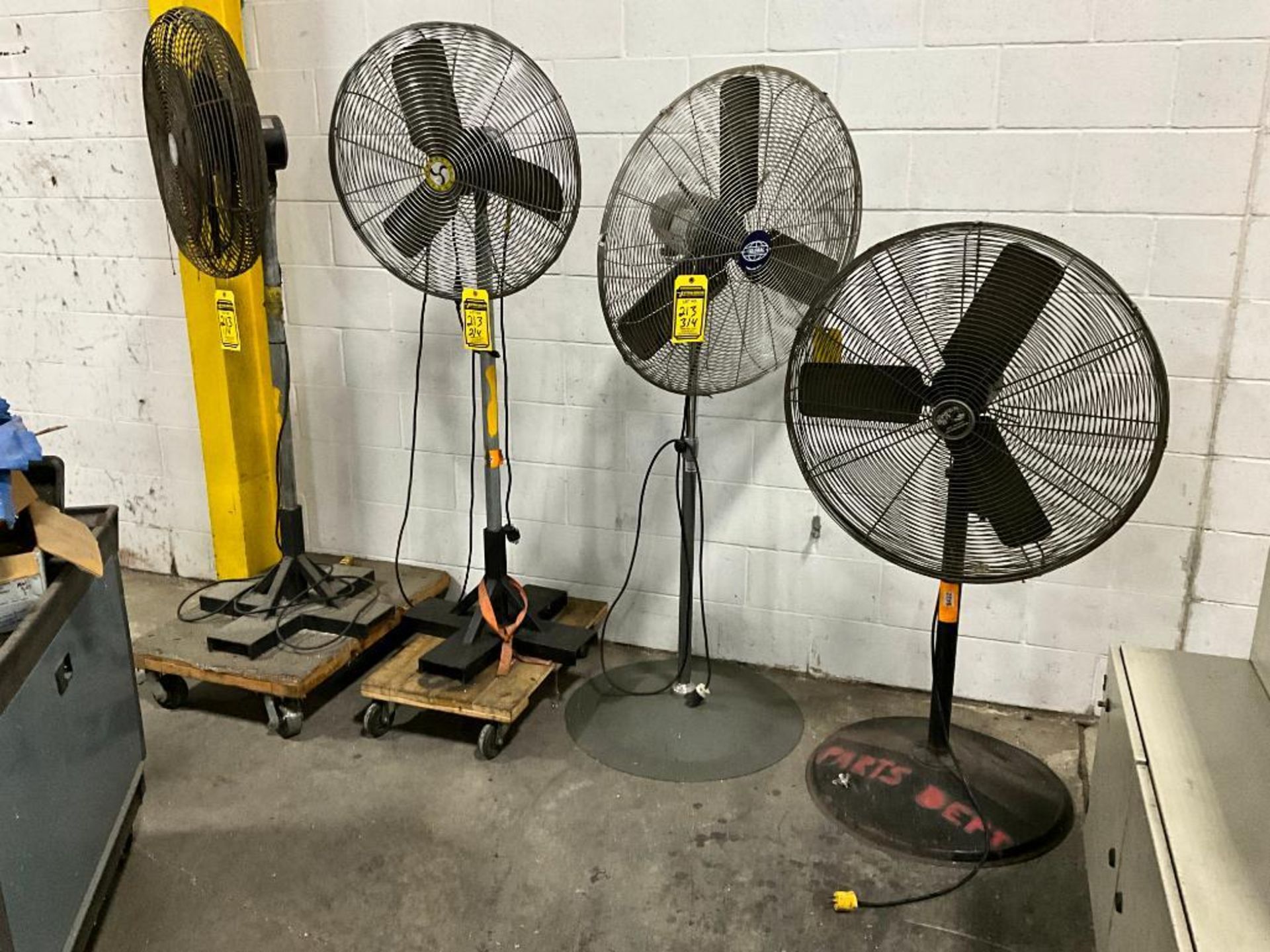 (4) Shop Fans;(2) 27" & (2) 29" - Image 8 of 8