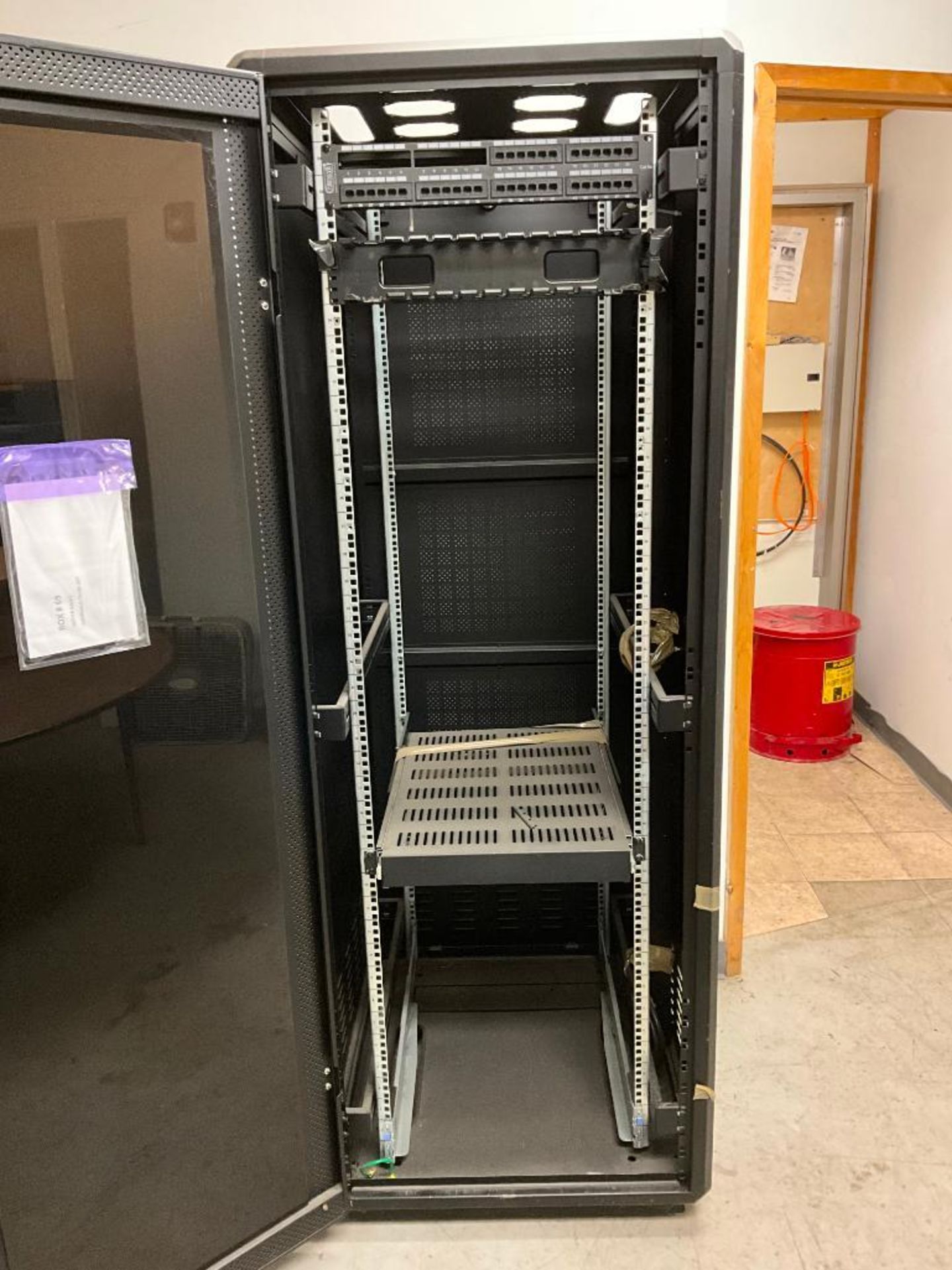 Computer Server Cabinet - Image 3 of 4