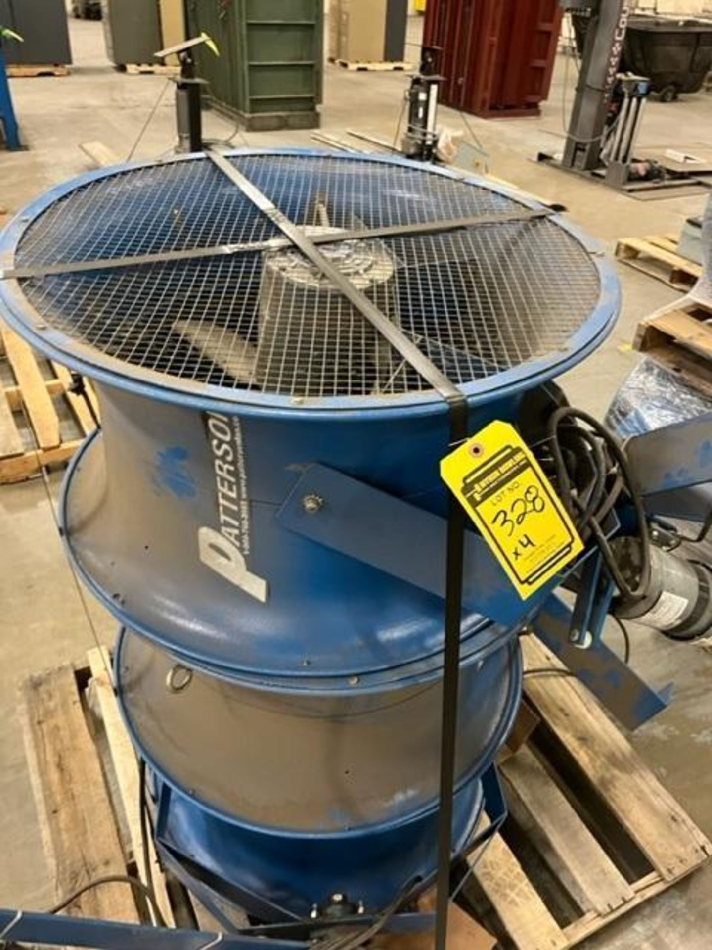 (4x) Patterson Mounting Fans, 28", 3-Phase ($25 Loading fee will be added to buyers invoice) - Image 2 of 4