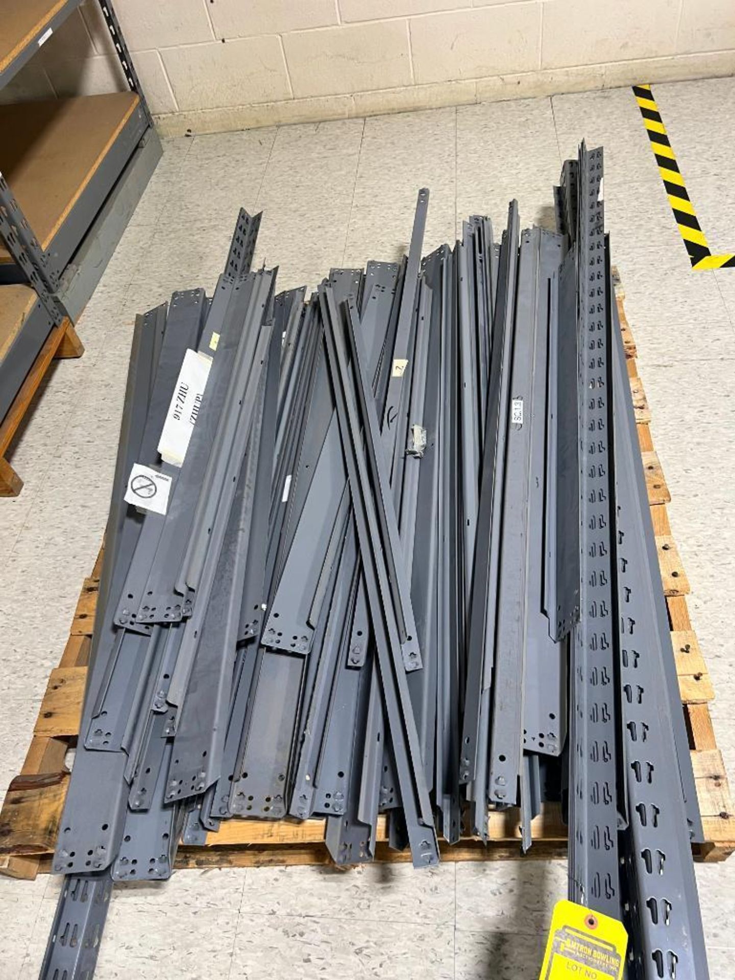 Skid of Republic Wedge Lock Assorted Shelving Components - Image 5 of 5