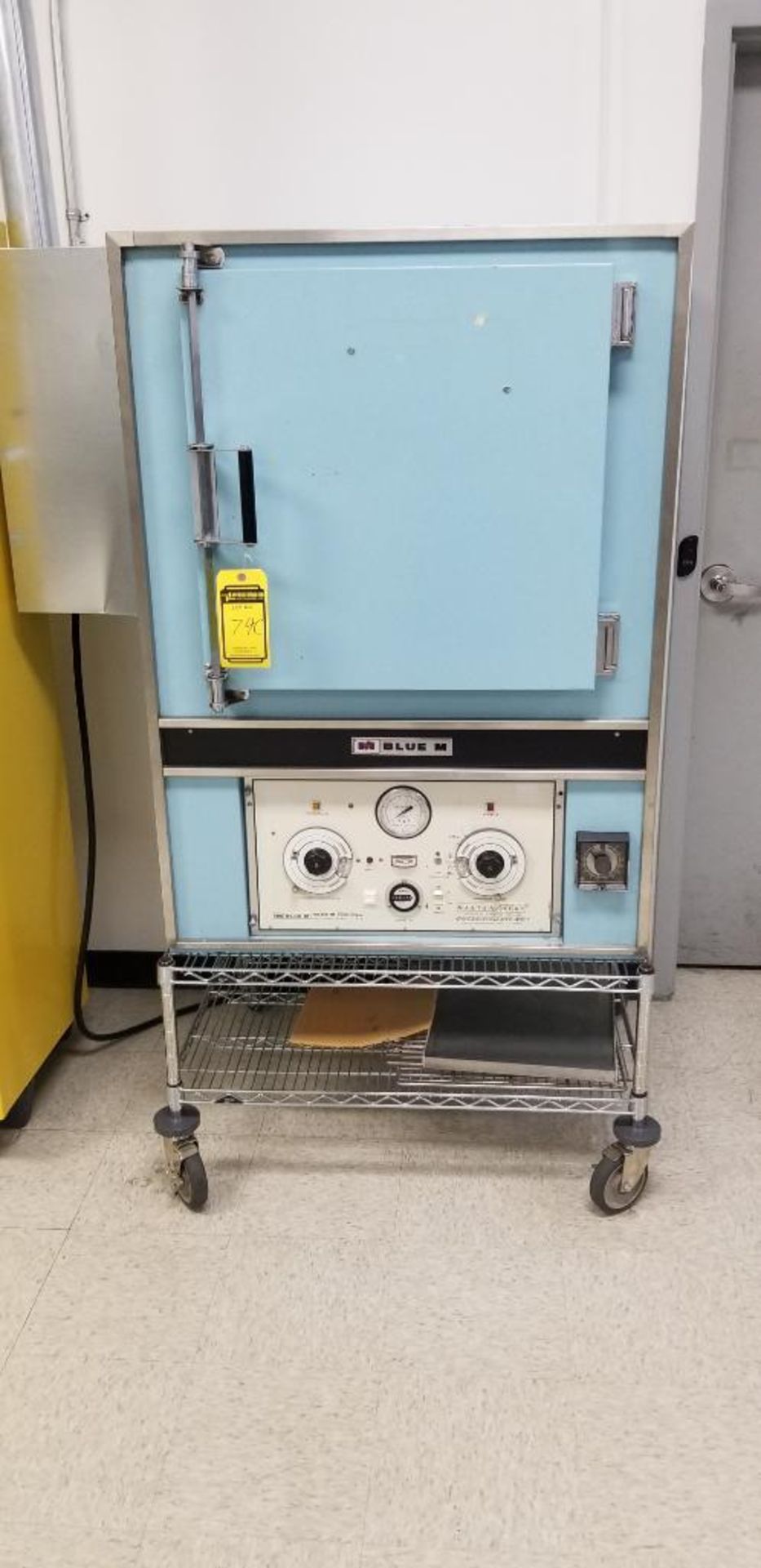 Blue M Electric Co. Master Heat Mechanical Convection Oven, Model P0M7-2060, 240V, Single Phase