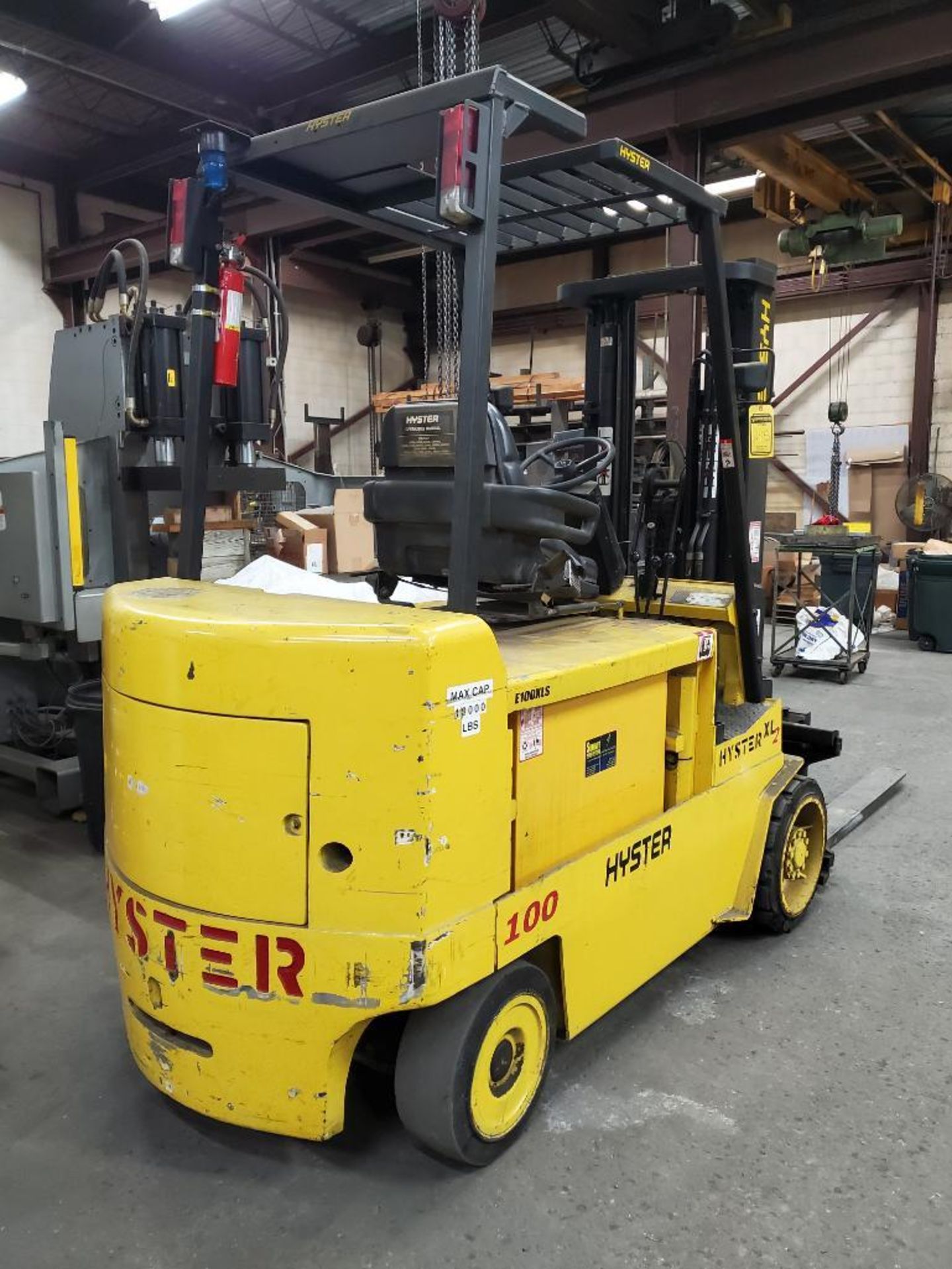 Hyster 10,000 LB. Electric Forklift, 36V, Model E100XLS, S/N C098V04767, 136" Lift Height, 90" 2-Sta - Image 7 of 12