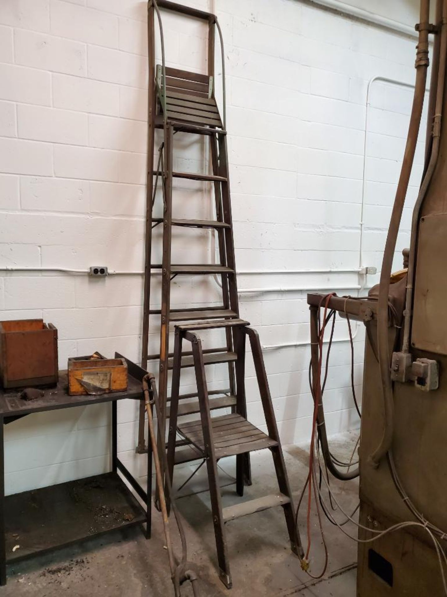 (2) Fiberglass Step Ladders, 6'/4', Aluminum Ladder from Extension, Wood Step Ladders - Image 6 of 6