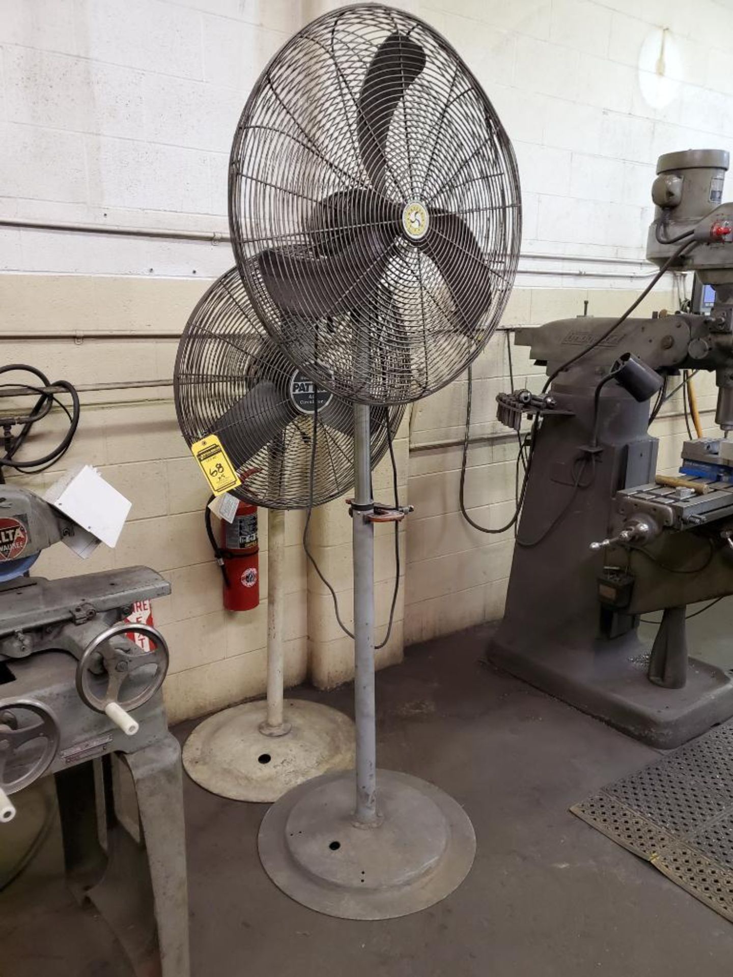 (5x) Industrial Pedestal Fans; Patton & Other Makes, Up To 32" - Image 3 of 4