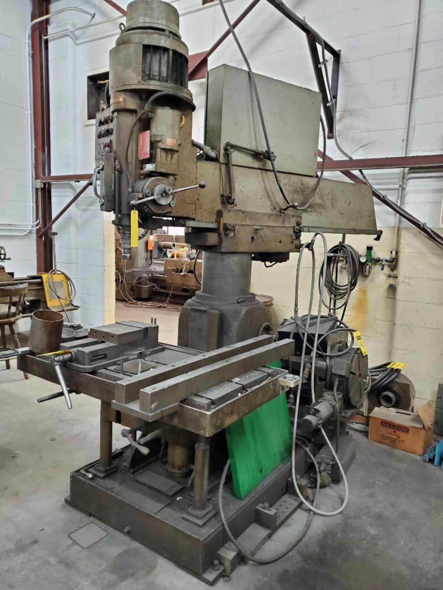 Johansson Radial Arm Drill, 67" Traverse Arm, 45" X 22" Knee Bed Front Table, 24" X 24" X 20" Angle - Image 4 of 14