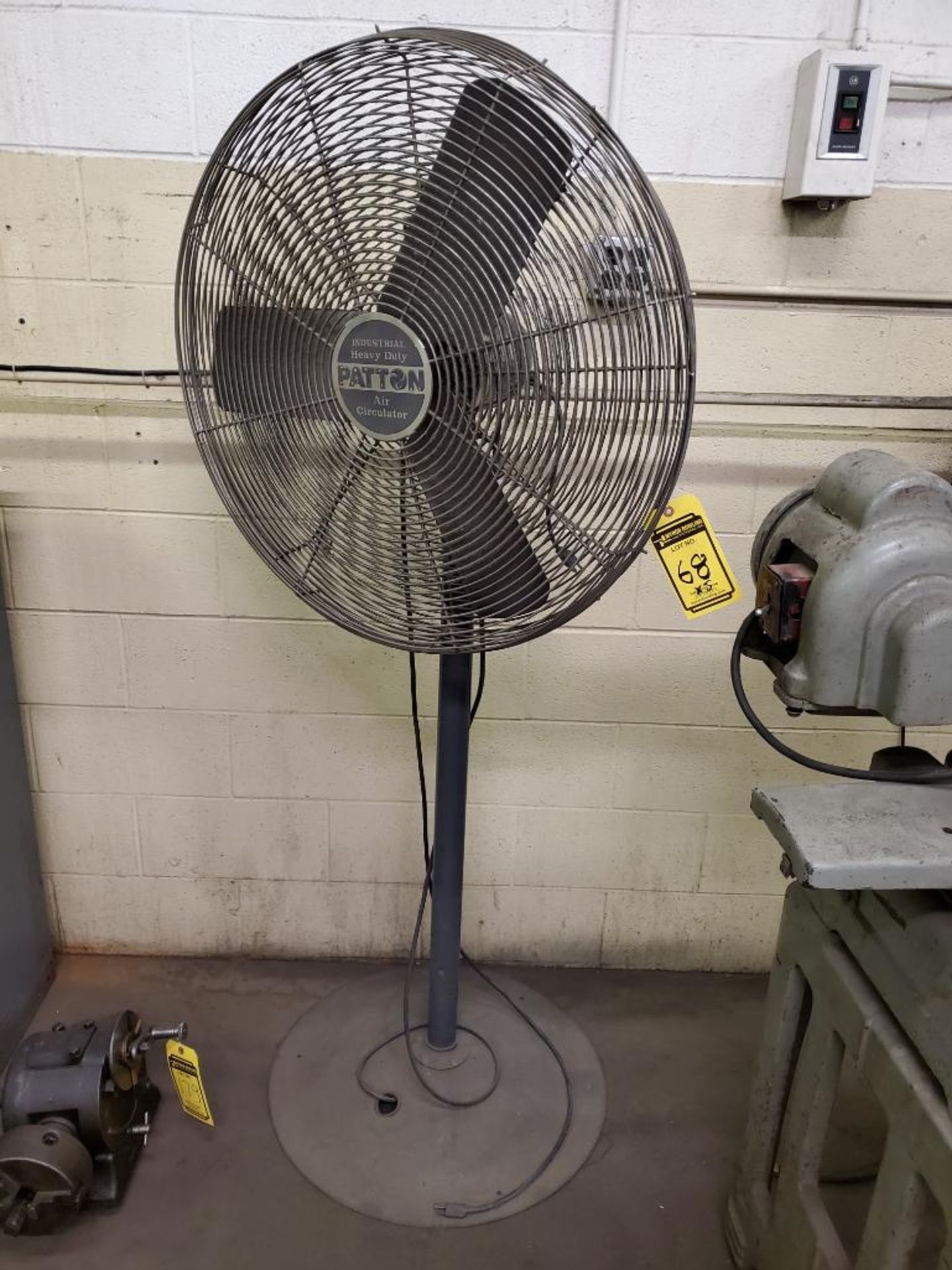 (5x) Industrial Pedestal Fans; Patton & Other Makes, Up To 32" - Image 4 of 4