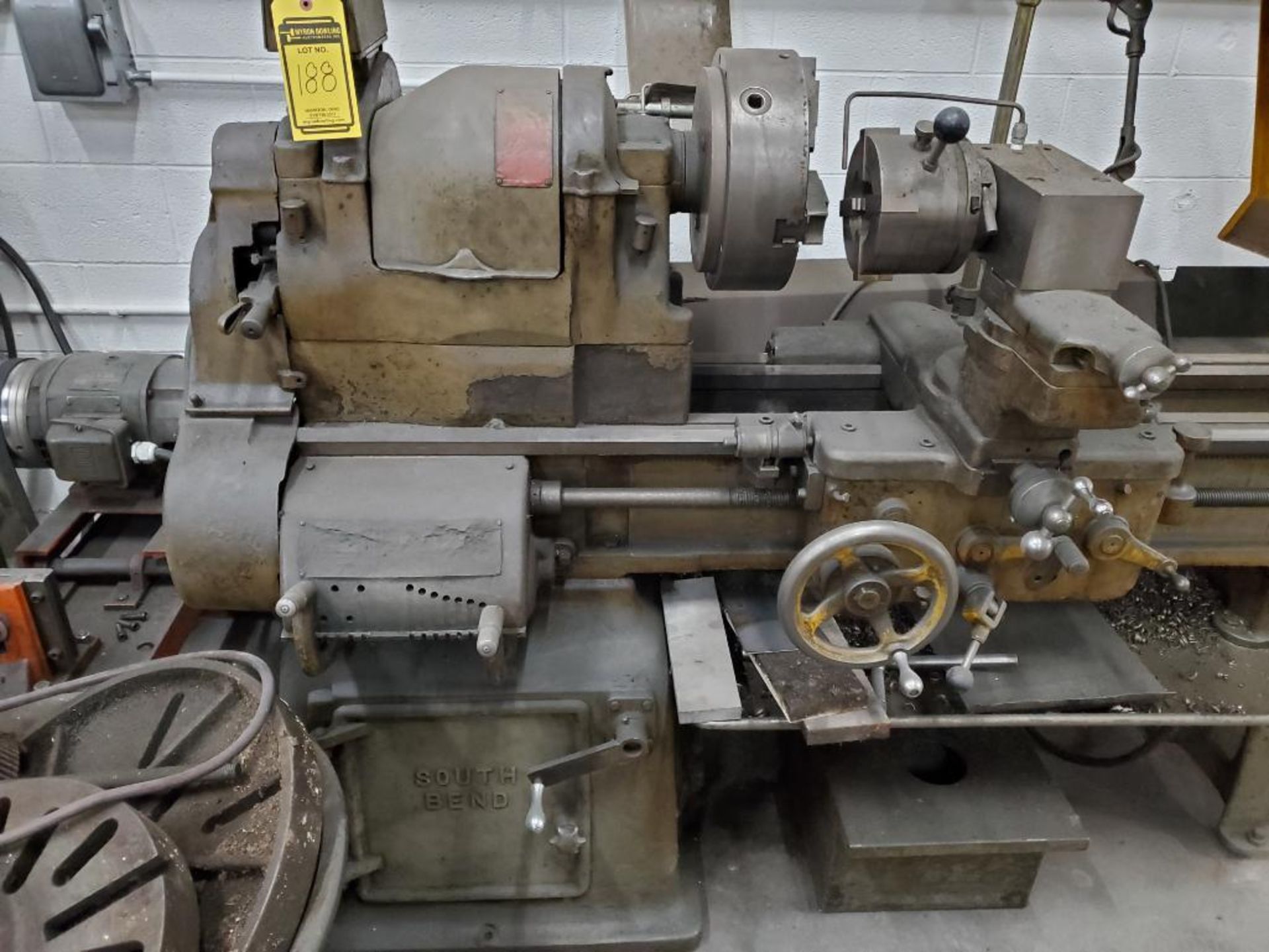 South Bend Horizontal Engine Lathe, 8' Gap Bed, 12" 3-Jaw Chuck, Tailstock, Cross Slide, Toolpost w/ - Image 6 of 11